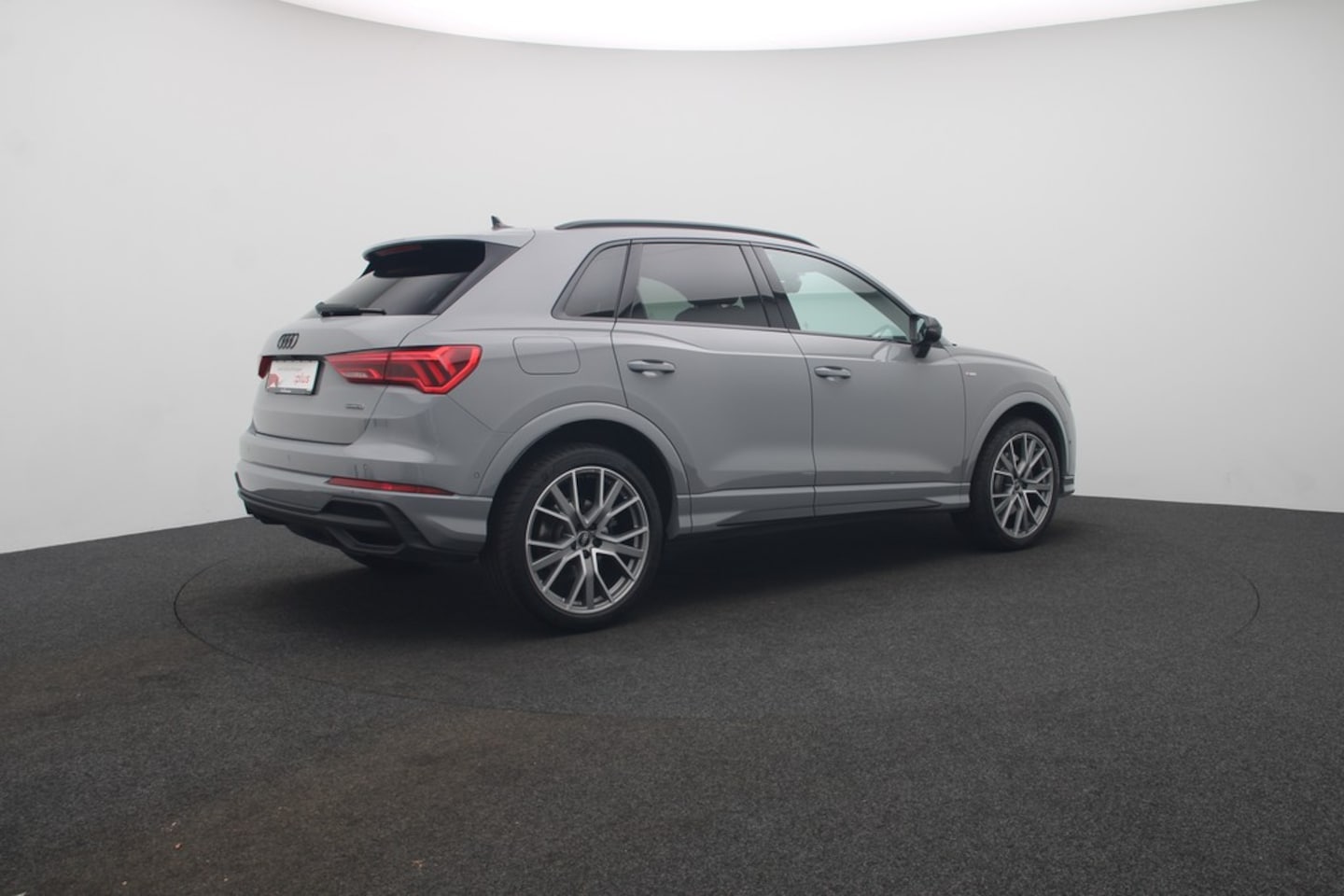 Bild über Audi Q3 S line 40 TDI quattro S tronic - für weitere Informationen kontaktieren Sie den Audi Partner