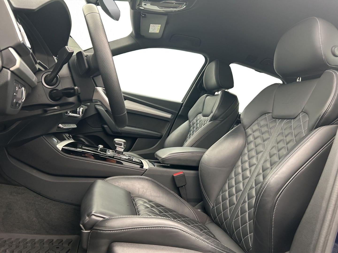 Bild über Audi Q5 40 TDI quattro S tronic - für weitere Informationen kontaktieren Sie den Audi Partner