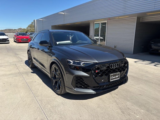 2026 Audi RS Q8 SUV performance