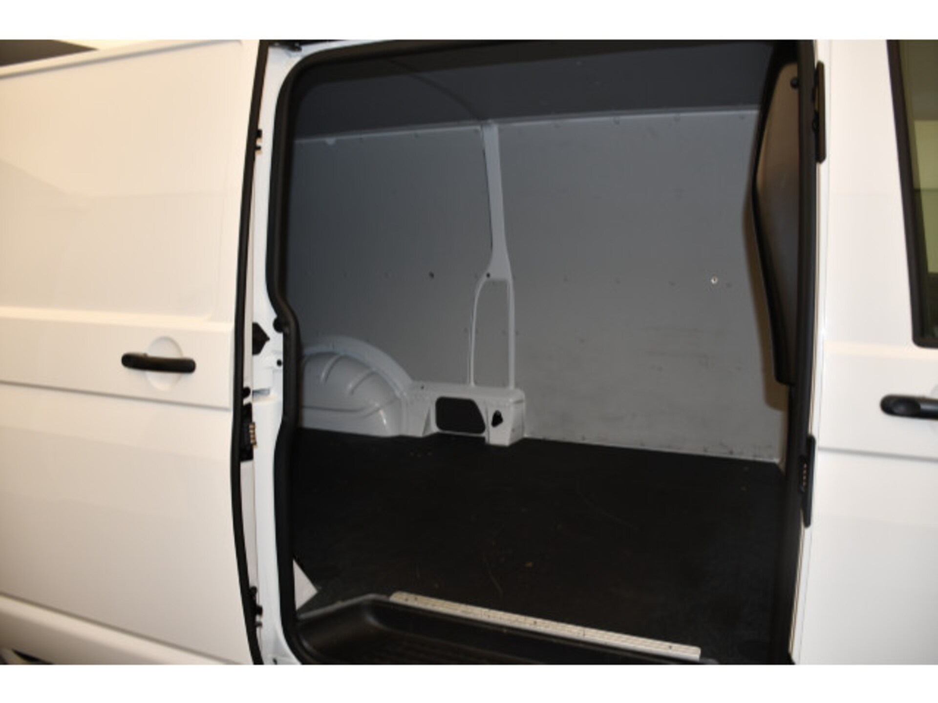Volkswagen T6.1 Transporter Kasten langer Radstand