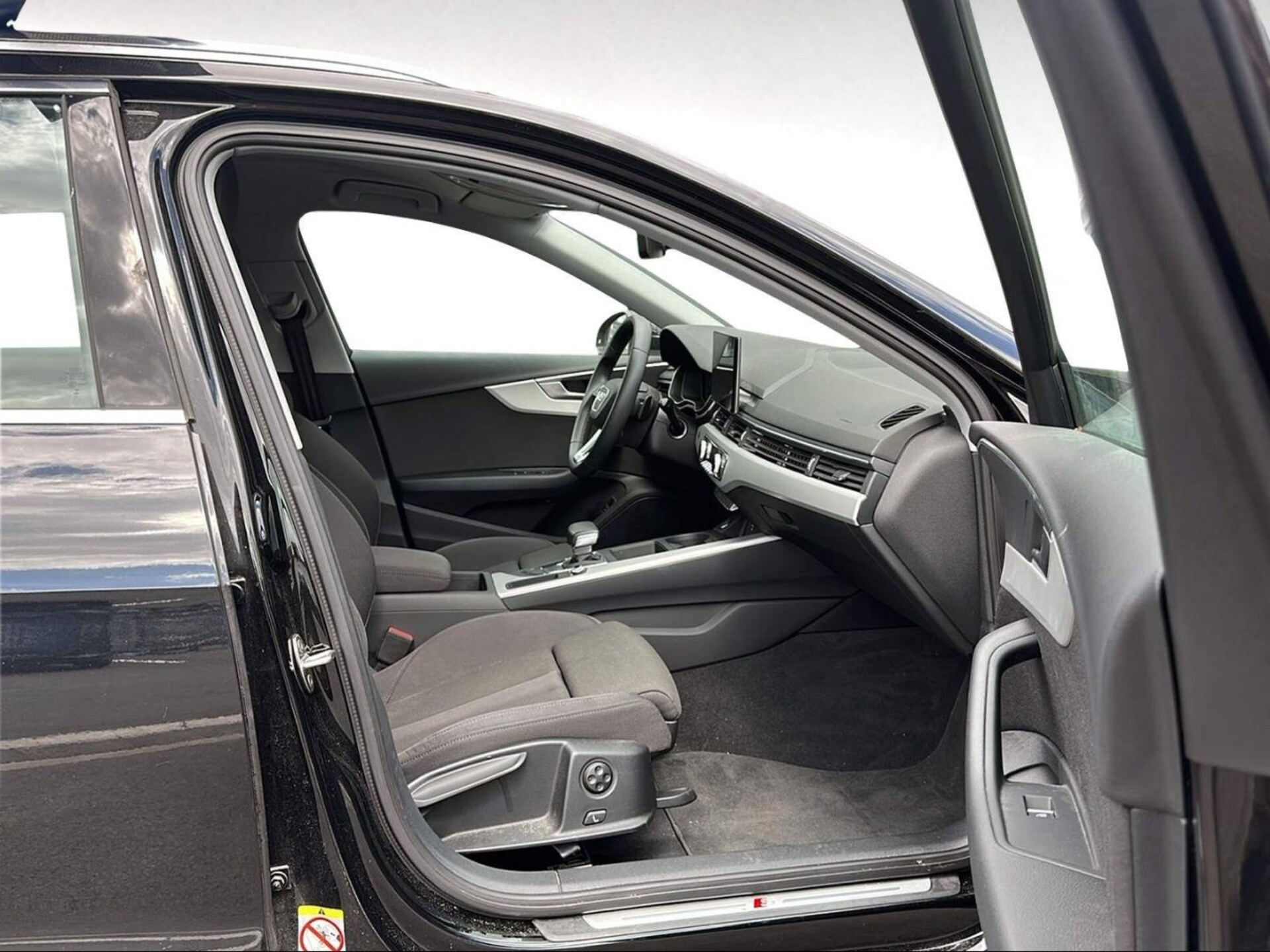 Audi A4 Avant S line