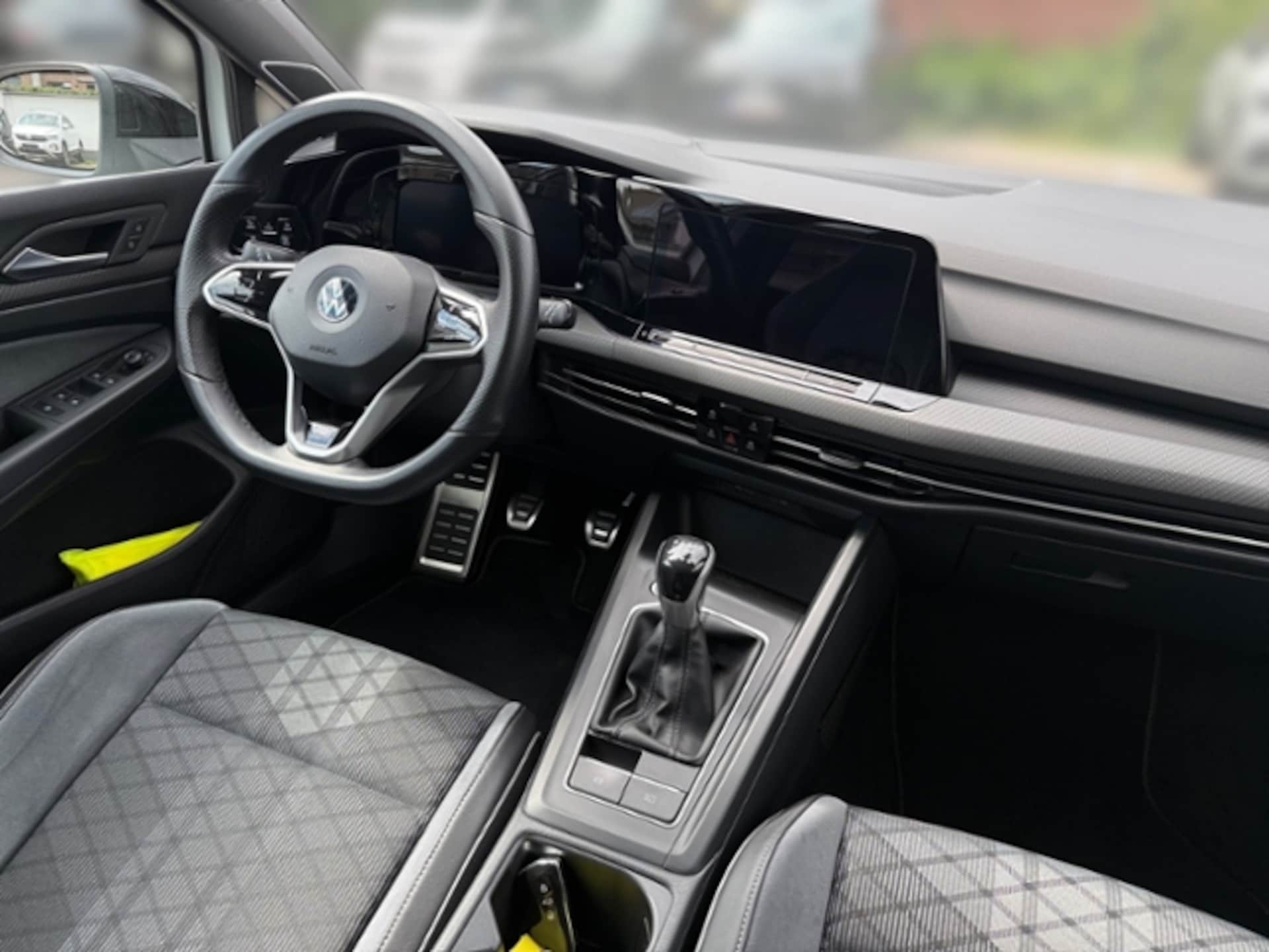 Volkswagen Golf R-Line