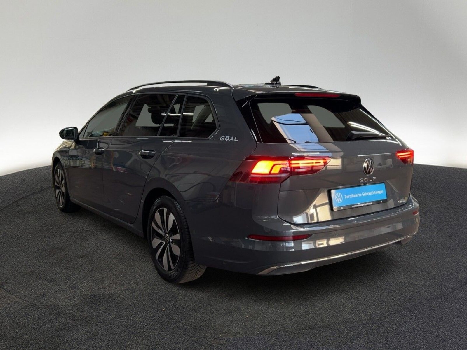 Volkswagen Golf Variant – Bild 3