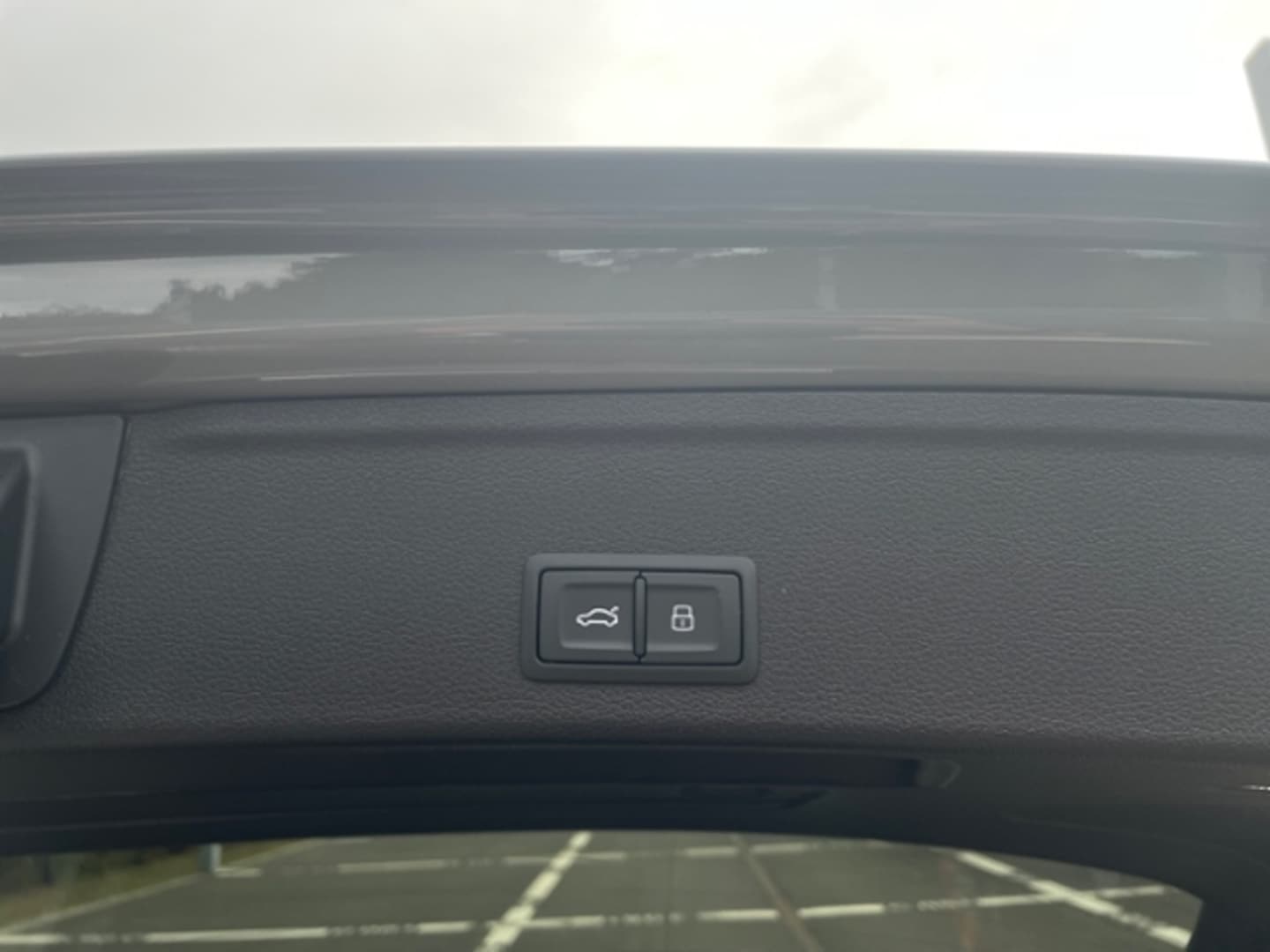 Bild über Audi RS 4 Avant TFSI quattro tiptronic - für weitere Informationen kontaktieren Sie den Audi Partner