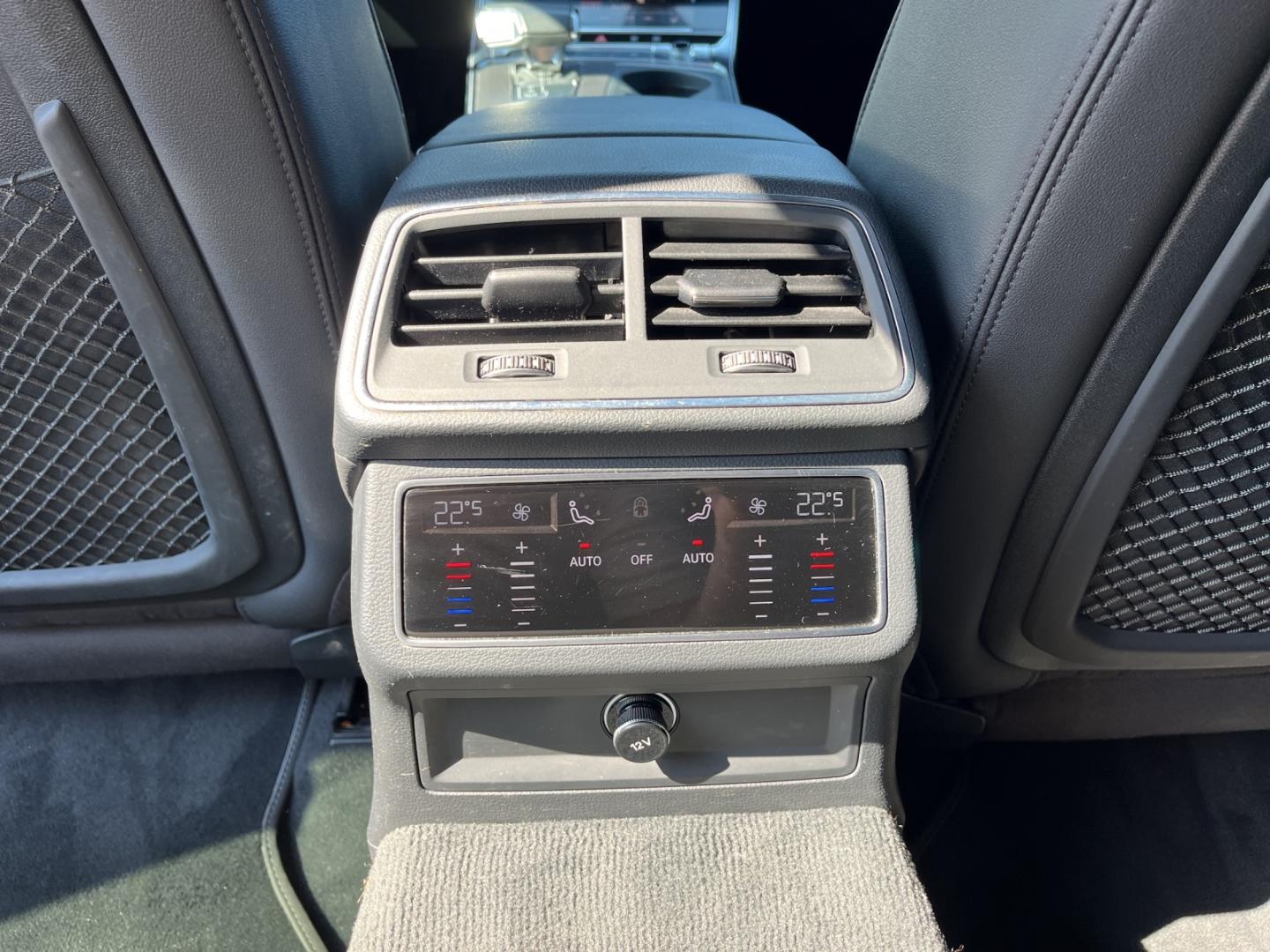 Image about Audi A6 Avant Attraction Sport 40 TDI quattro 150 kW (204 ch) S tronic