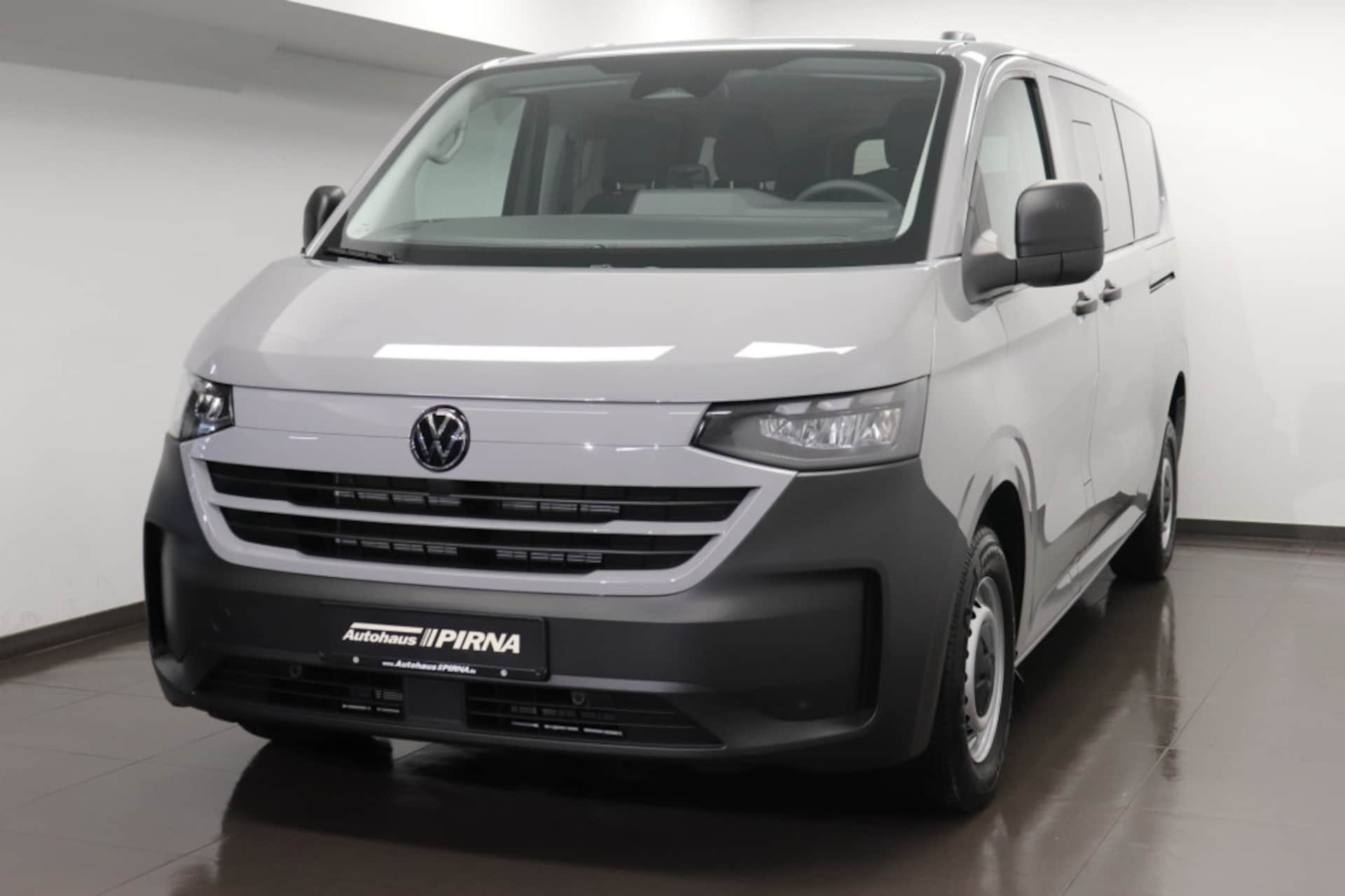 Volkswagen Transporter Kombi langer Radstand