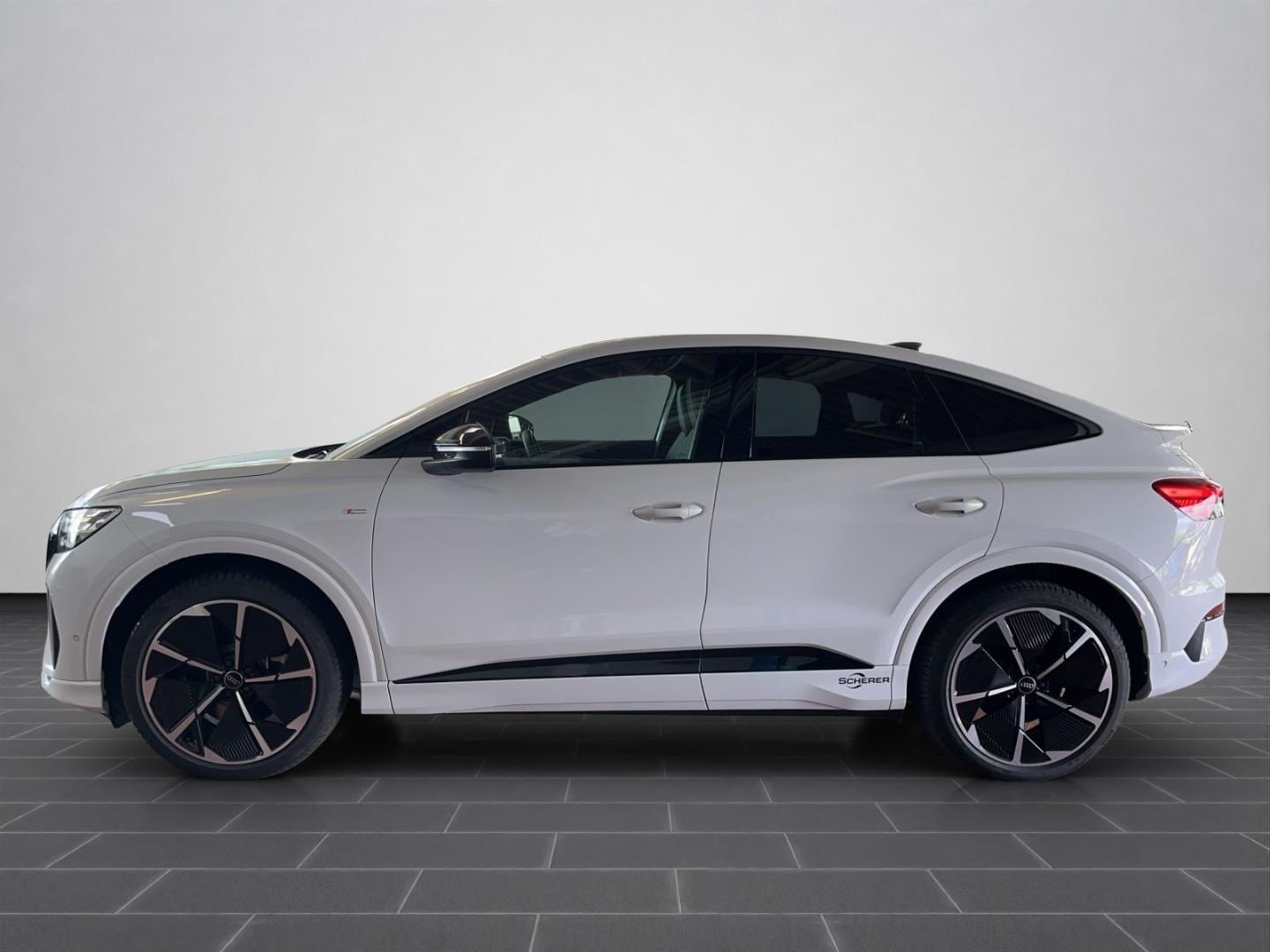 Bild über Audi Q4 Sportback e-tron e-tron performance 210 kW - für weitere Informationen kontaktieren Sie den Audi Partner