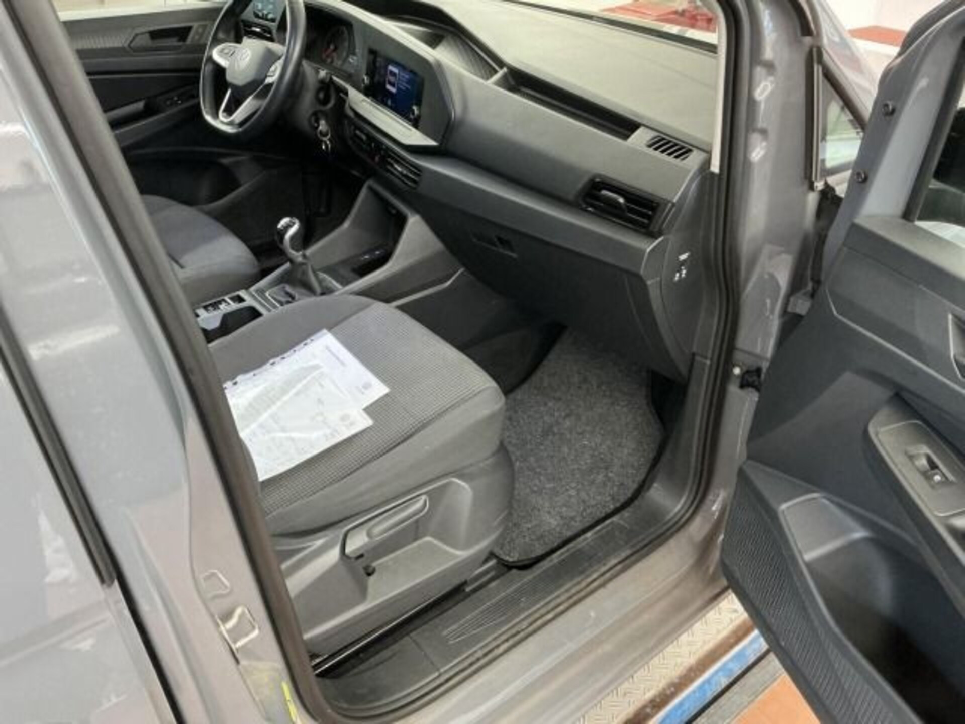 Volkswagen Caddy Basis-Modell