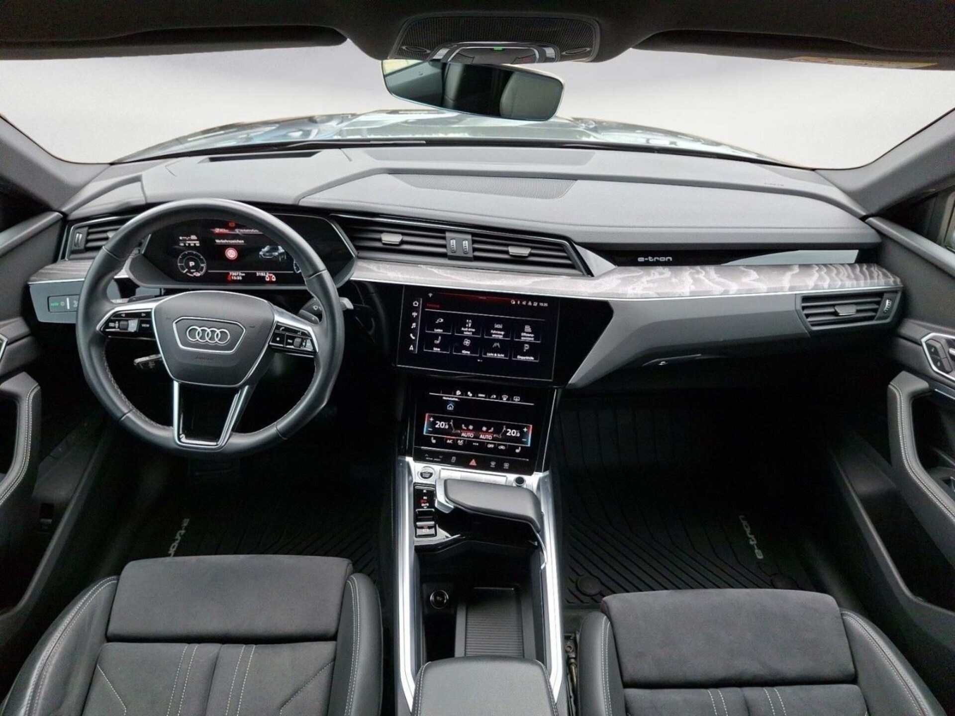 Audi Q8 Sportback e-tron S line