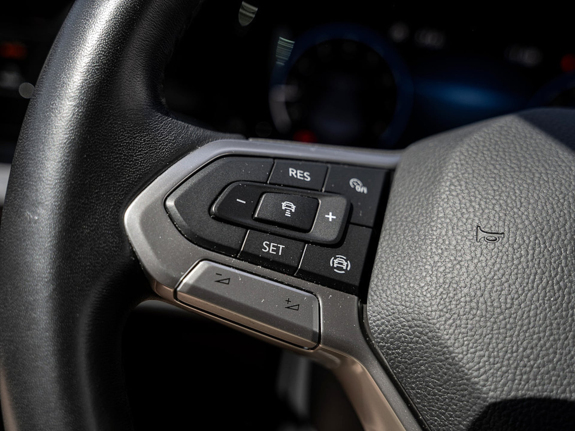 Volkswagen Golf Active