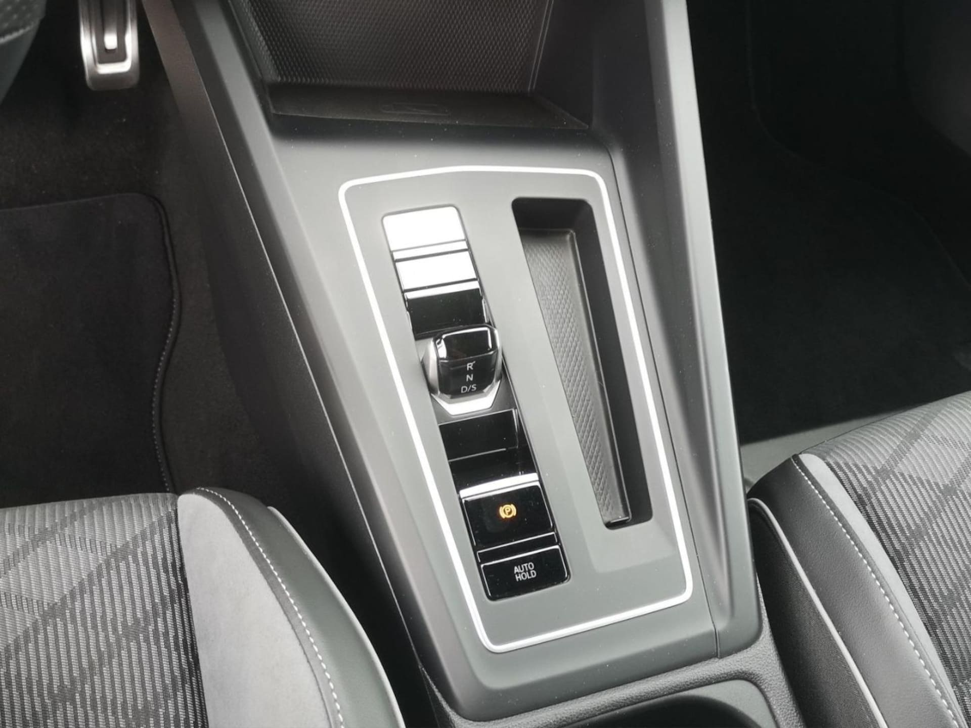 Volkswagen Golf Variant R-Line