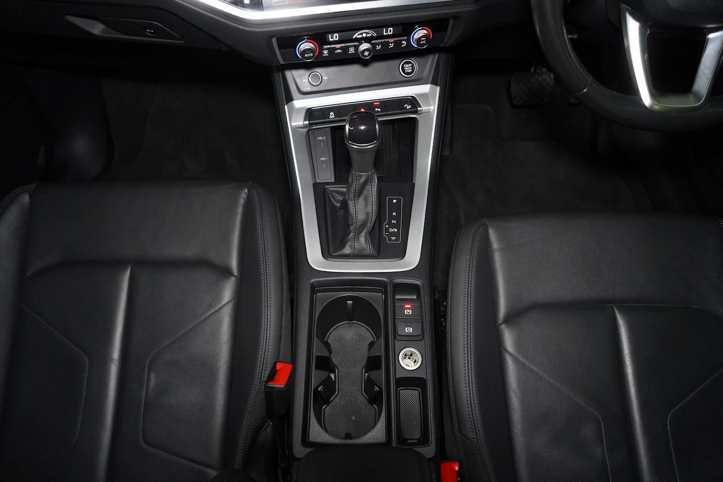 Image about Audi Q3 35 TFSI S tronic