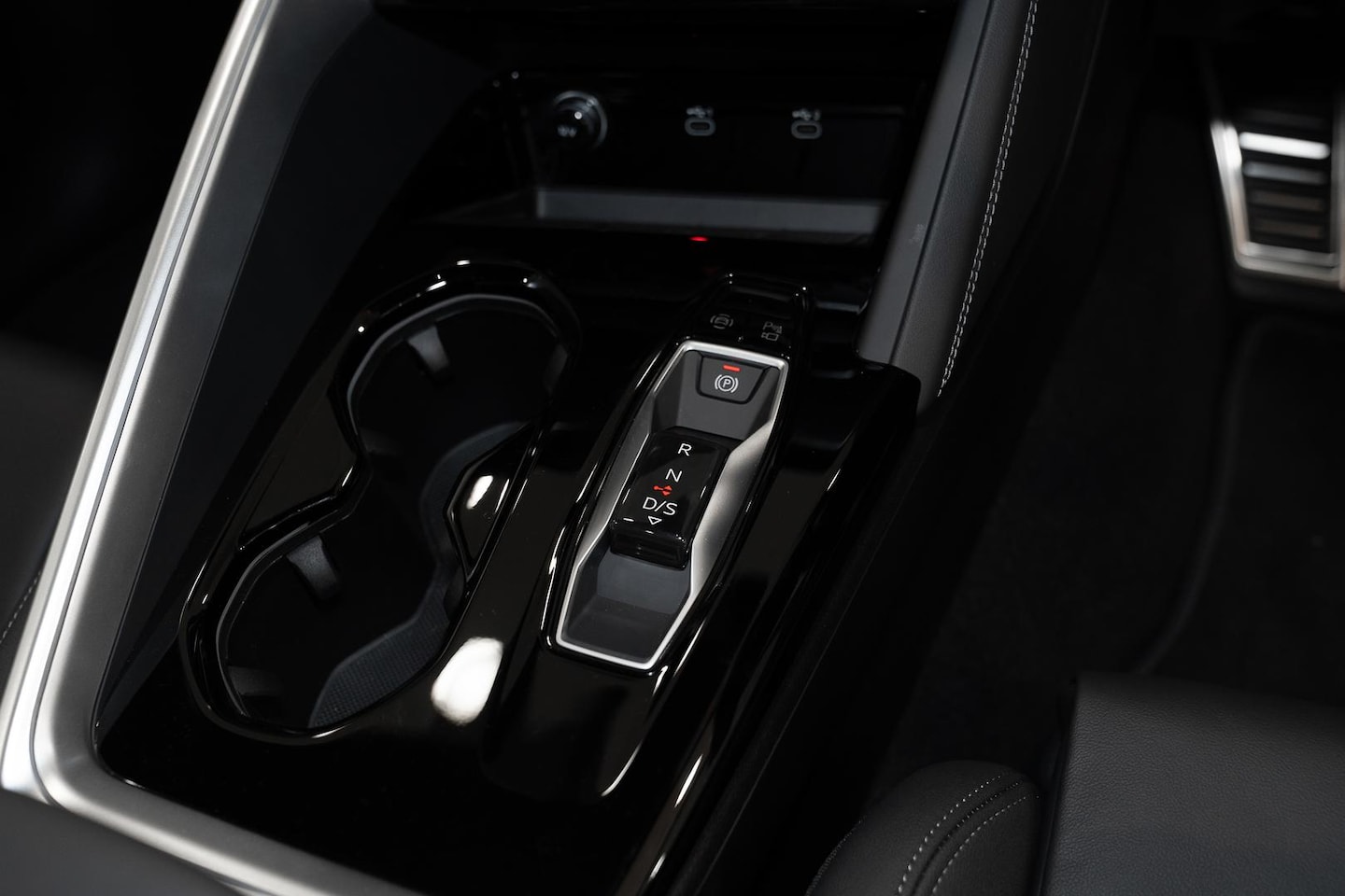 Image about Audi Q5 SUV TDI quattro 150 kW sport
