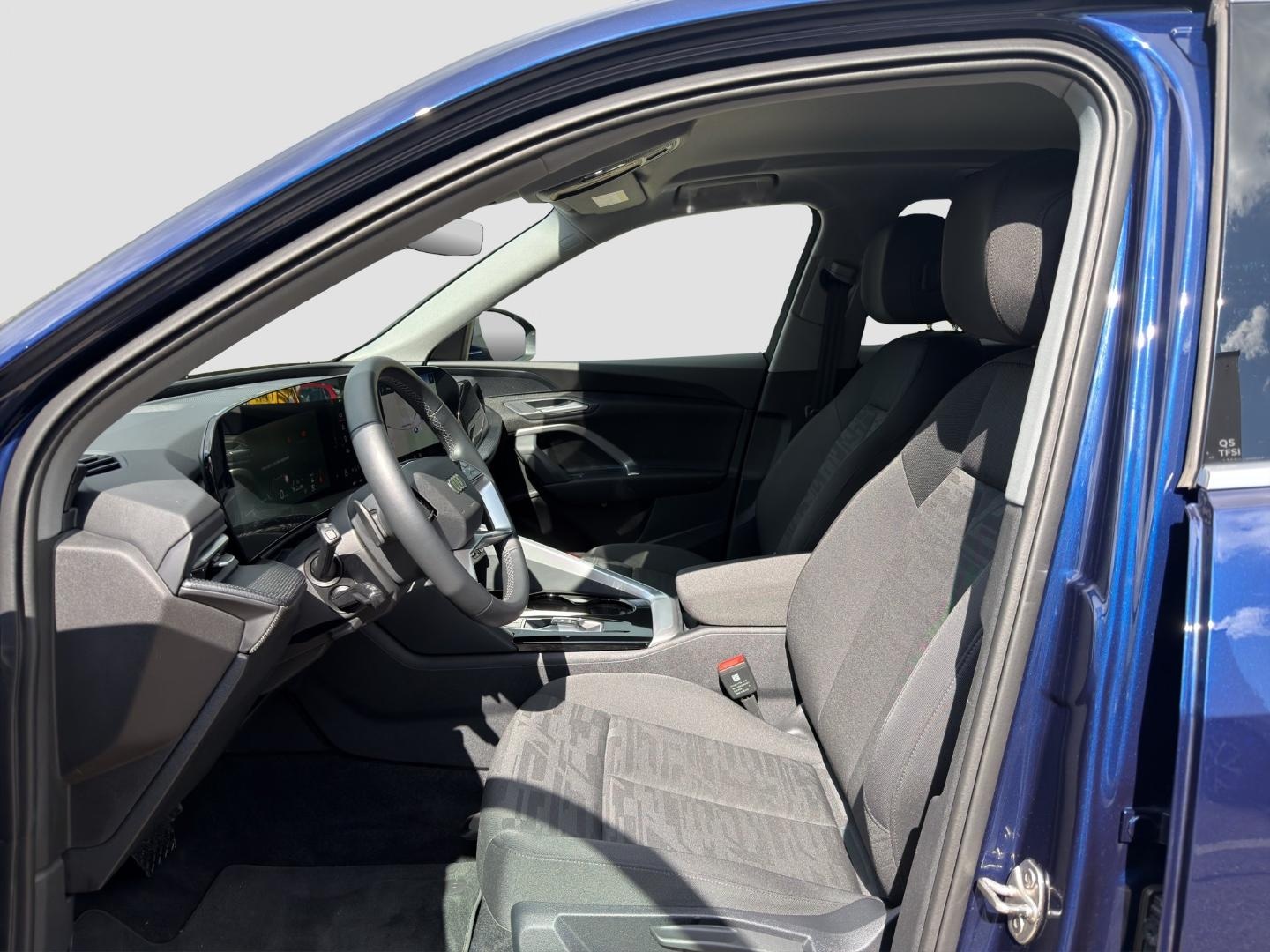 Bild über Audi Q5 SUV TFSI 150 kW S tronic - für weitere Informationen kontaktieren Sie den Audi Partner