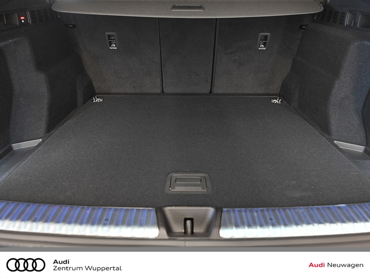 Bild über Audi Q5 SUV TDI quattro 150 kW S tronic - für weitere Informationen kontaktieren Sie den Audi Partner
