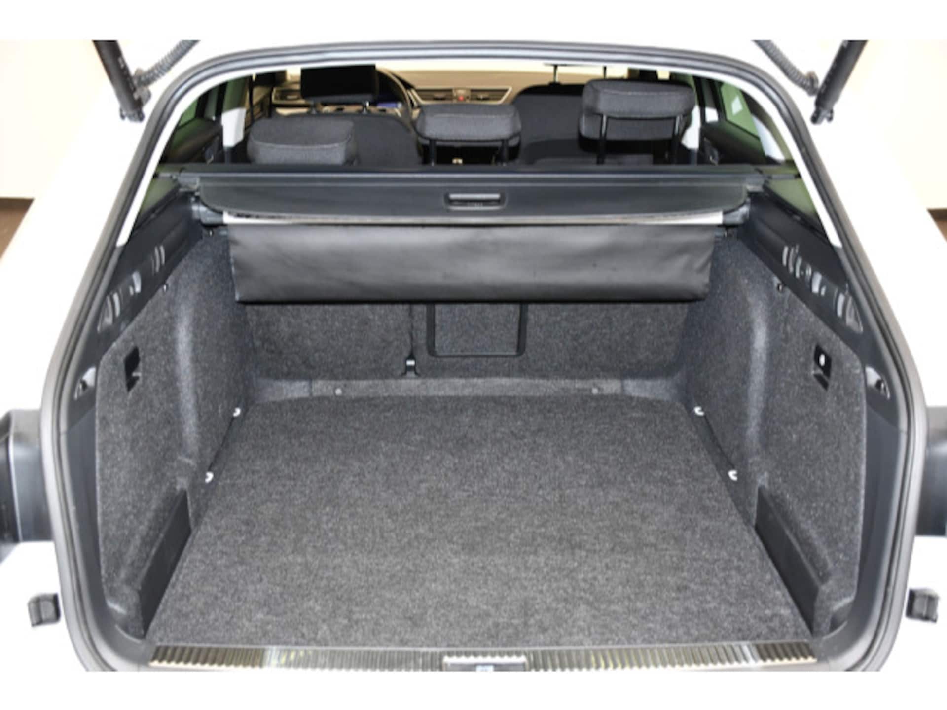 Skoda Superb Combi Style