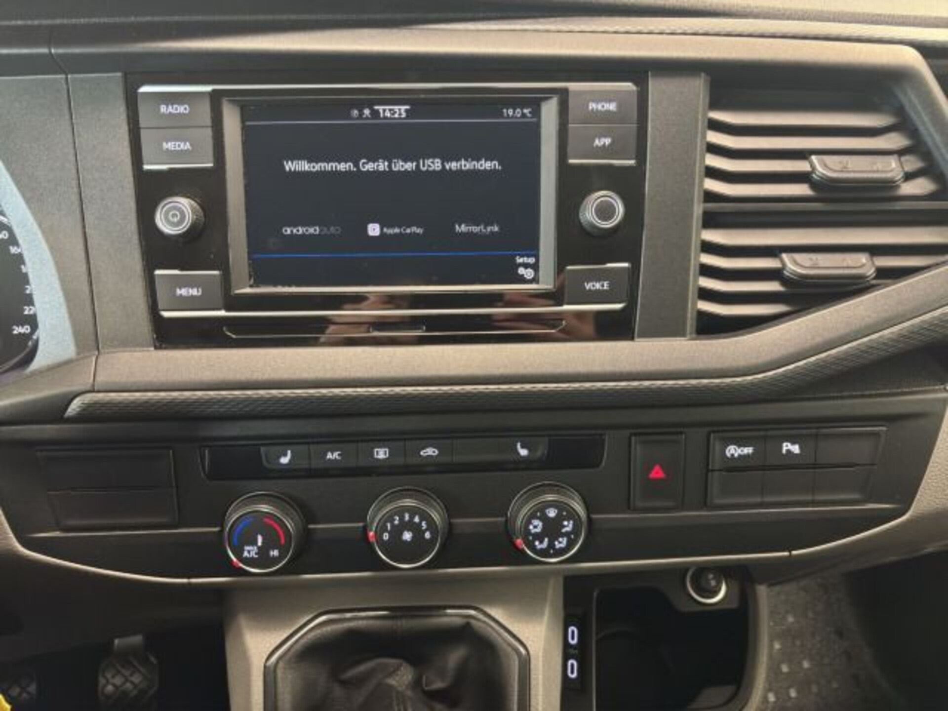 Volkswagen T6.1 Transporter Kombi kurzer Radstand