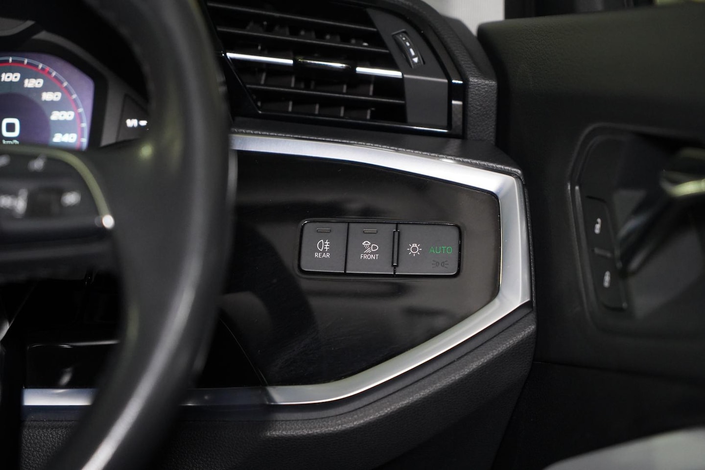 Image about Audi Q3 35 TFSI S tronic