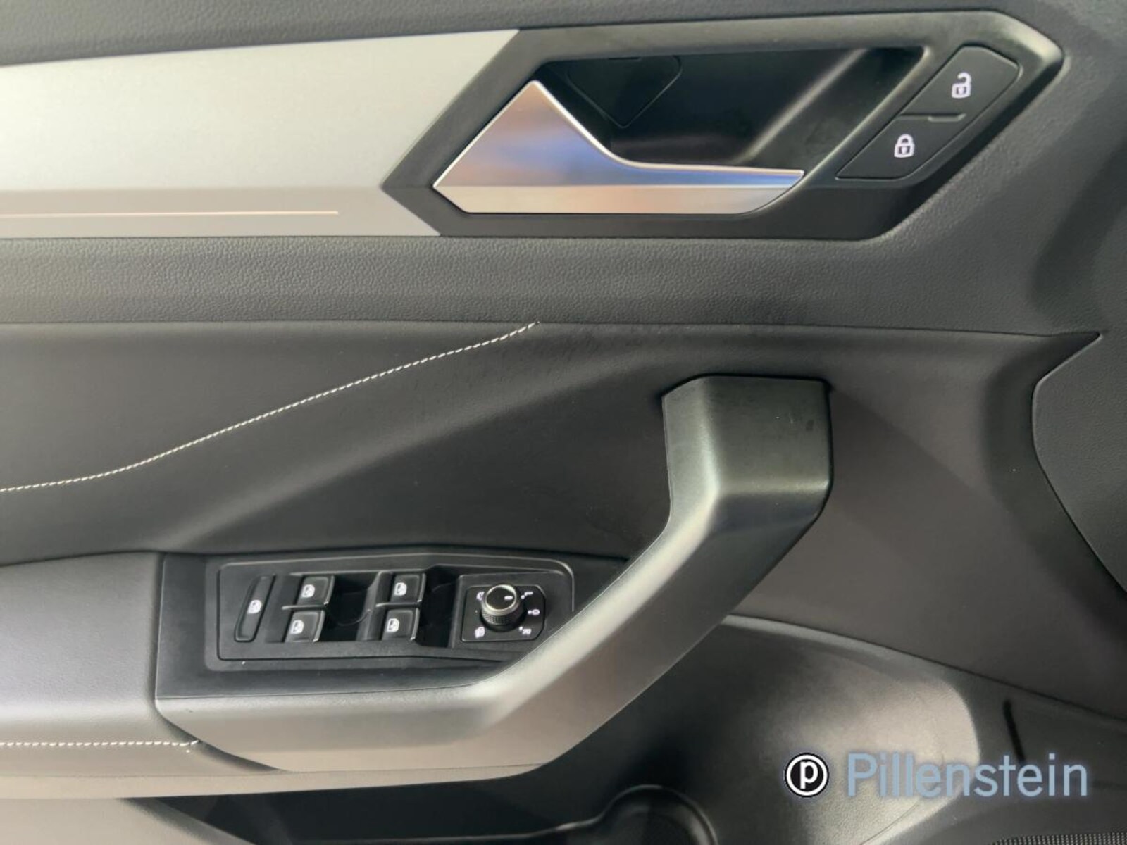 Volkswagen T-Roc – Bild 12