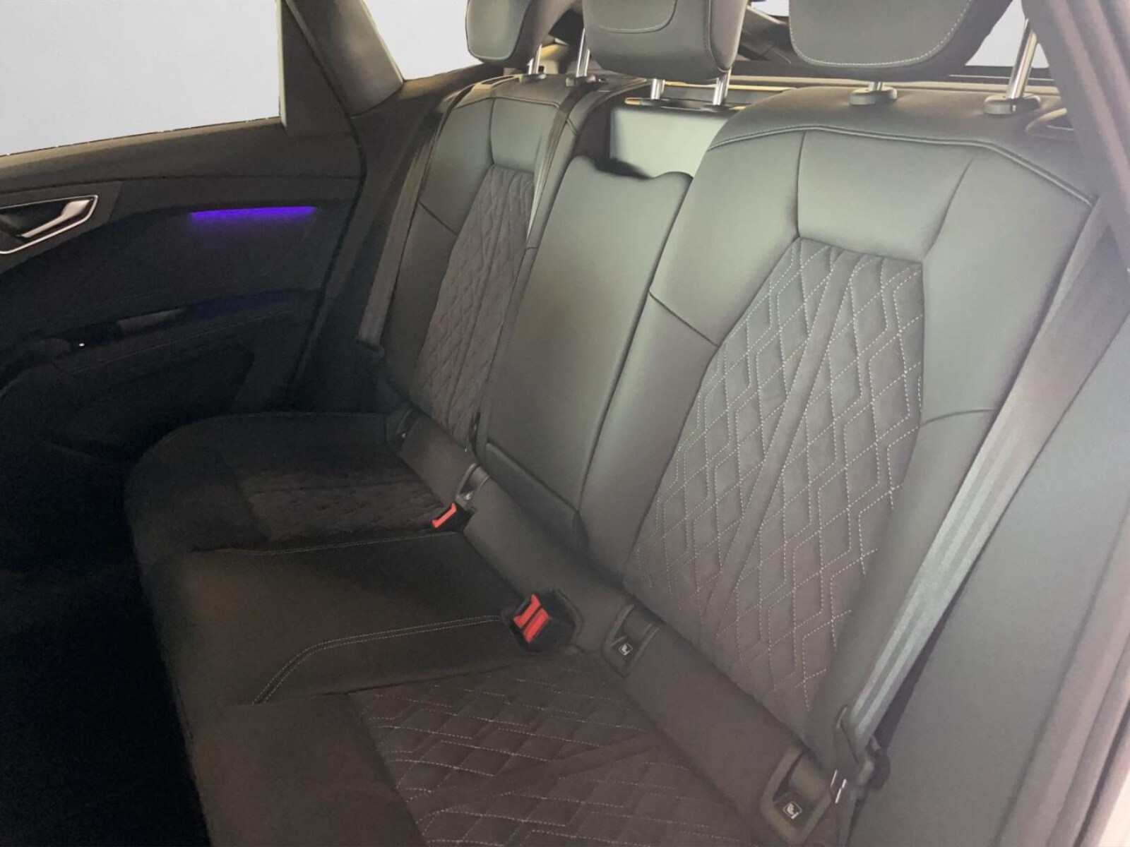 Audi Q4 Sportback e-tron – Bild 14