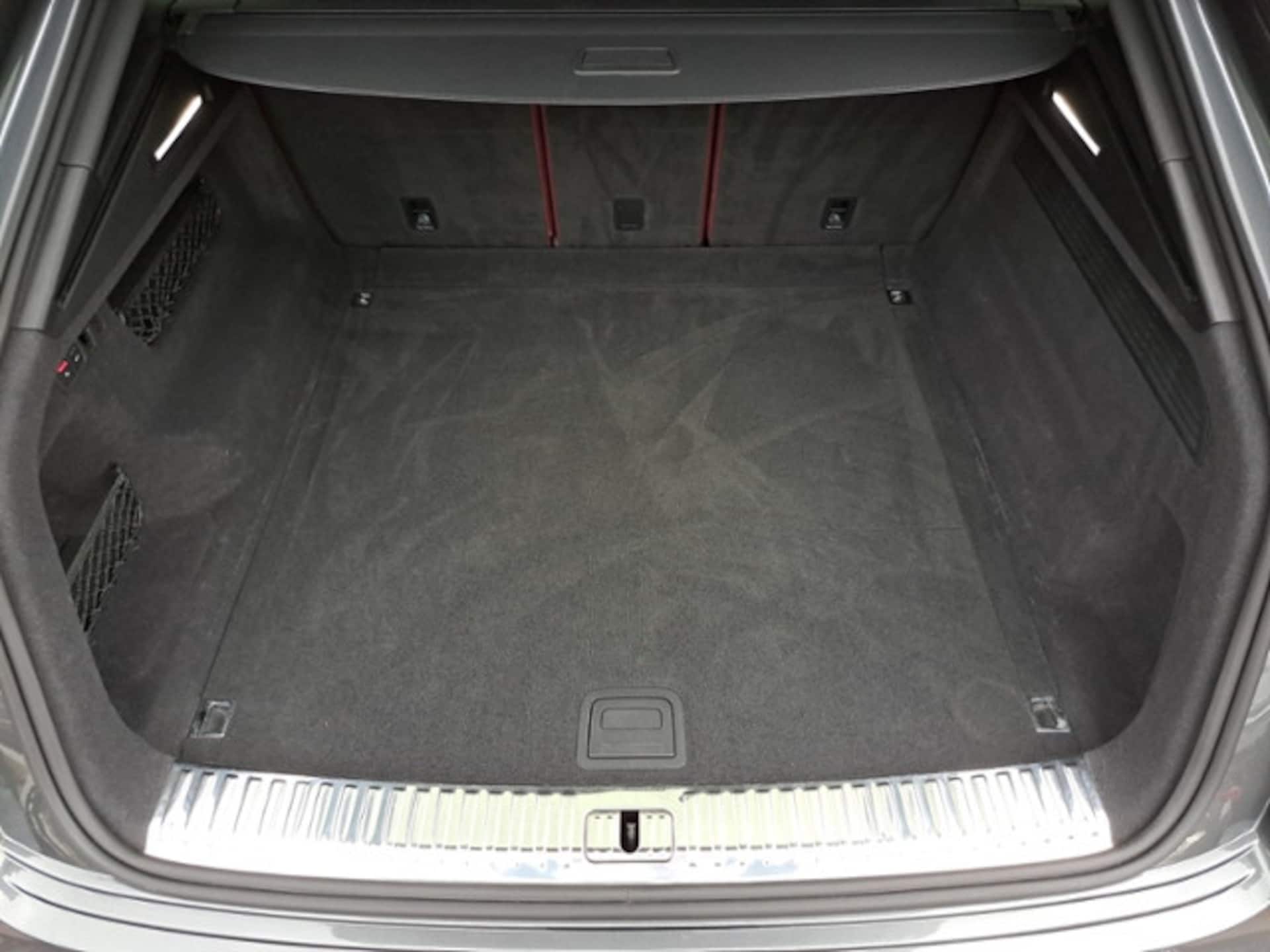 Audi SQ8 SUV
