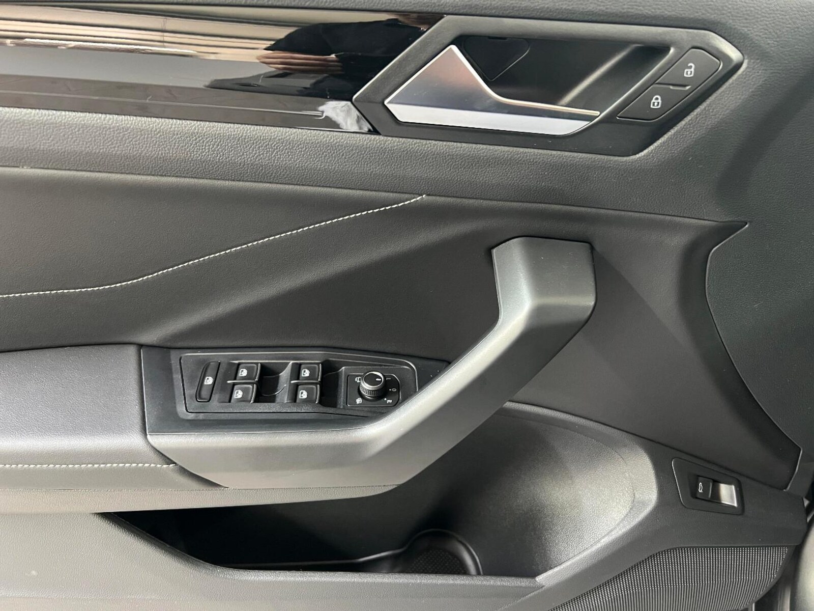 Volkswagen T-Roc – Bild 4