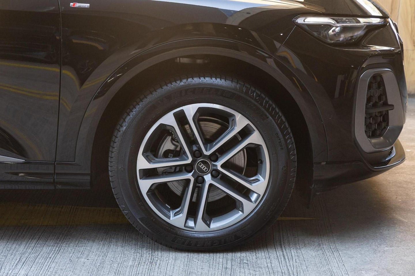 Image about Audi Q5 SUV TFSI 150 kW