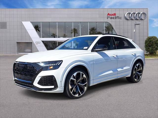 2023 Audi RS Q8 Base