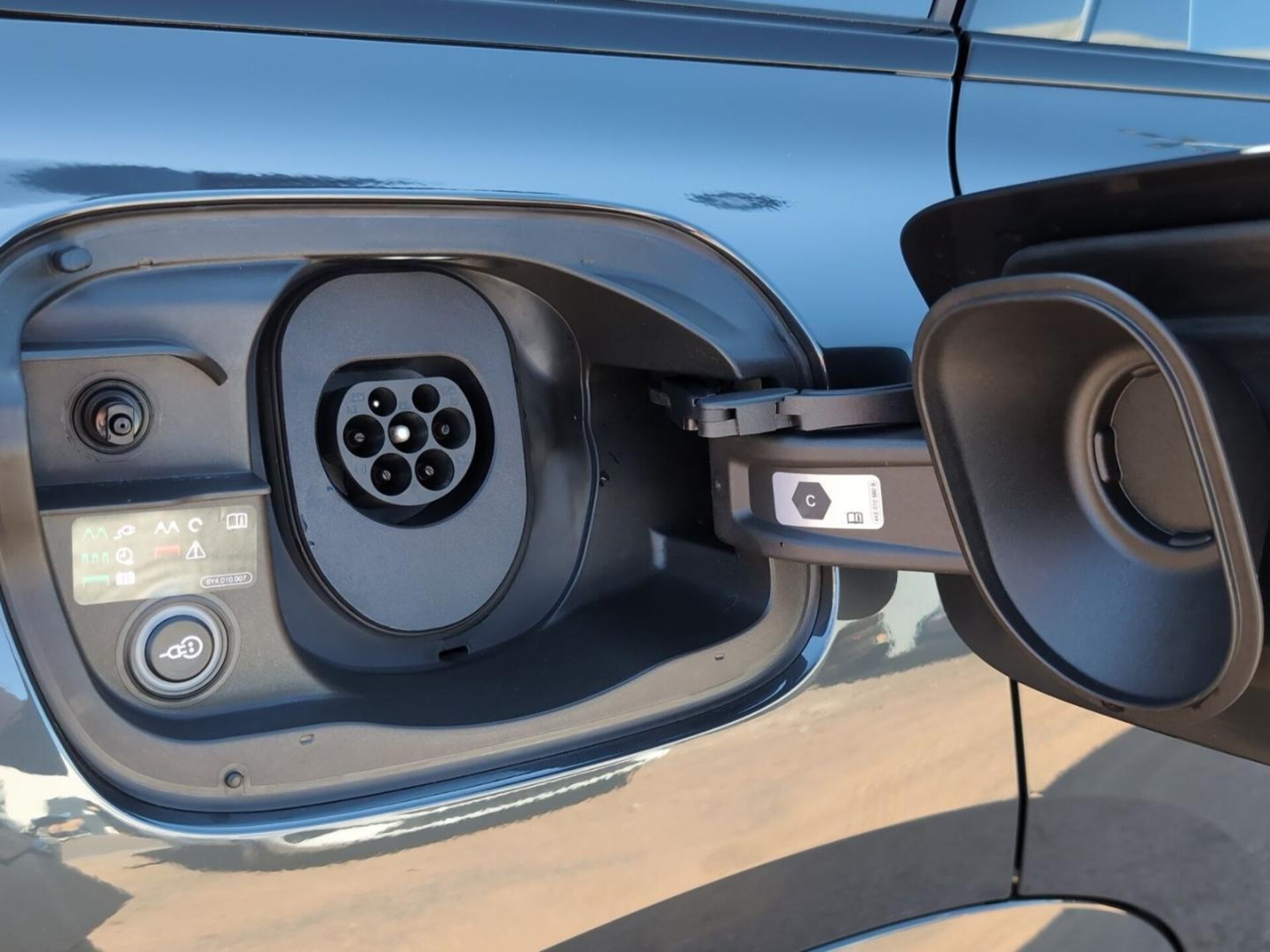 Audi Q6 SUV e-tron