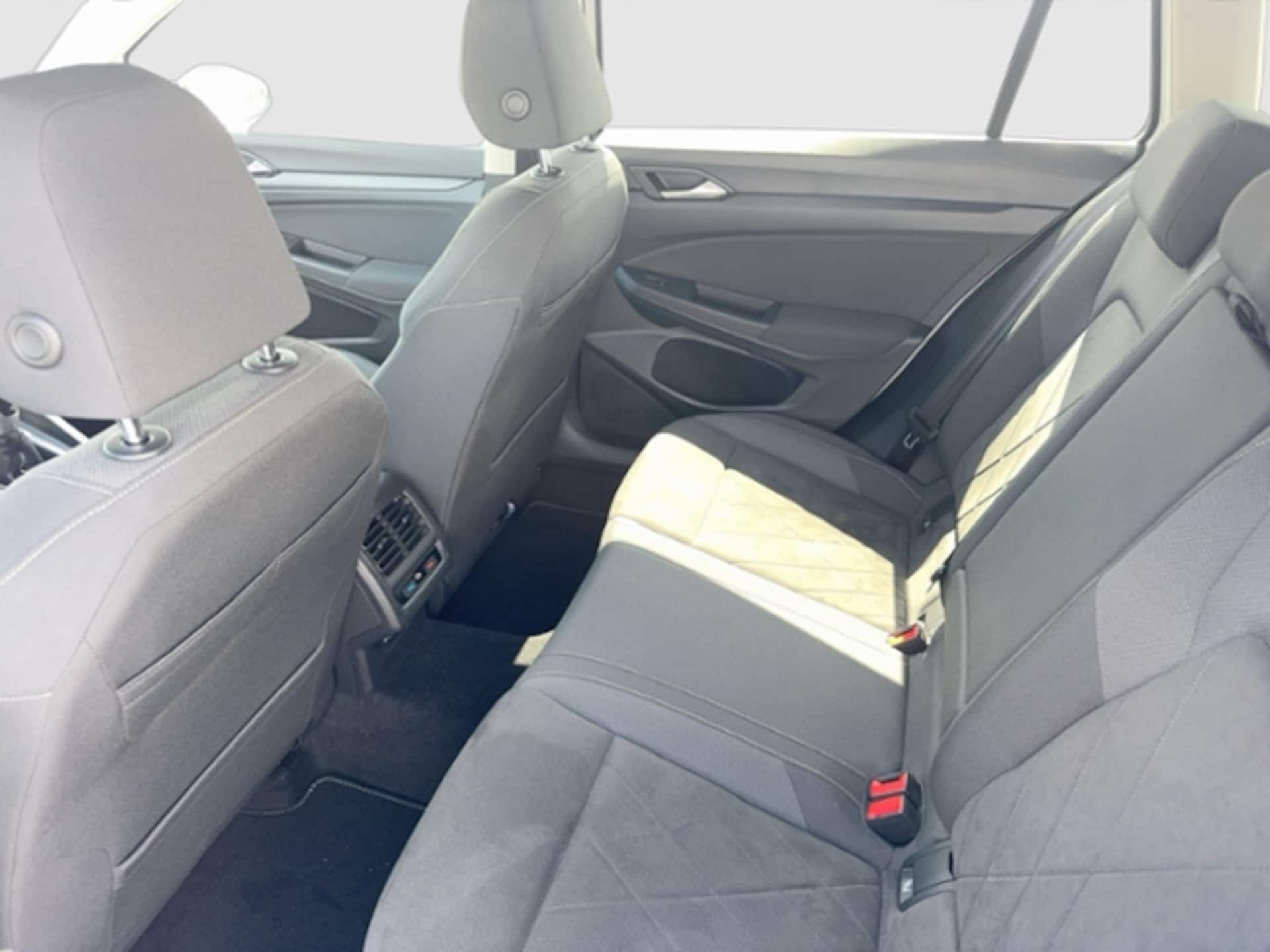Volkswagen Golf Variant Style