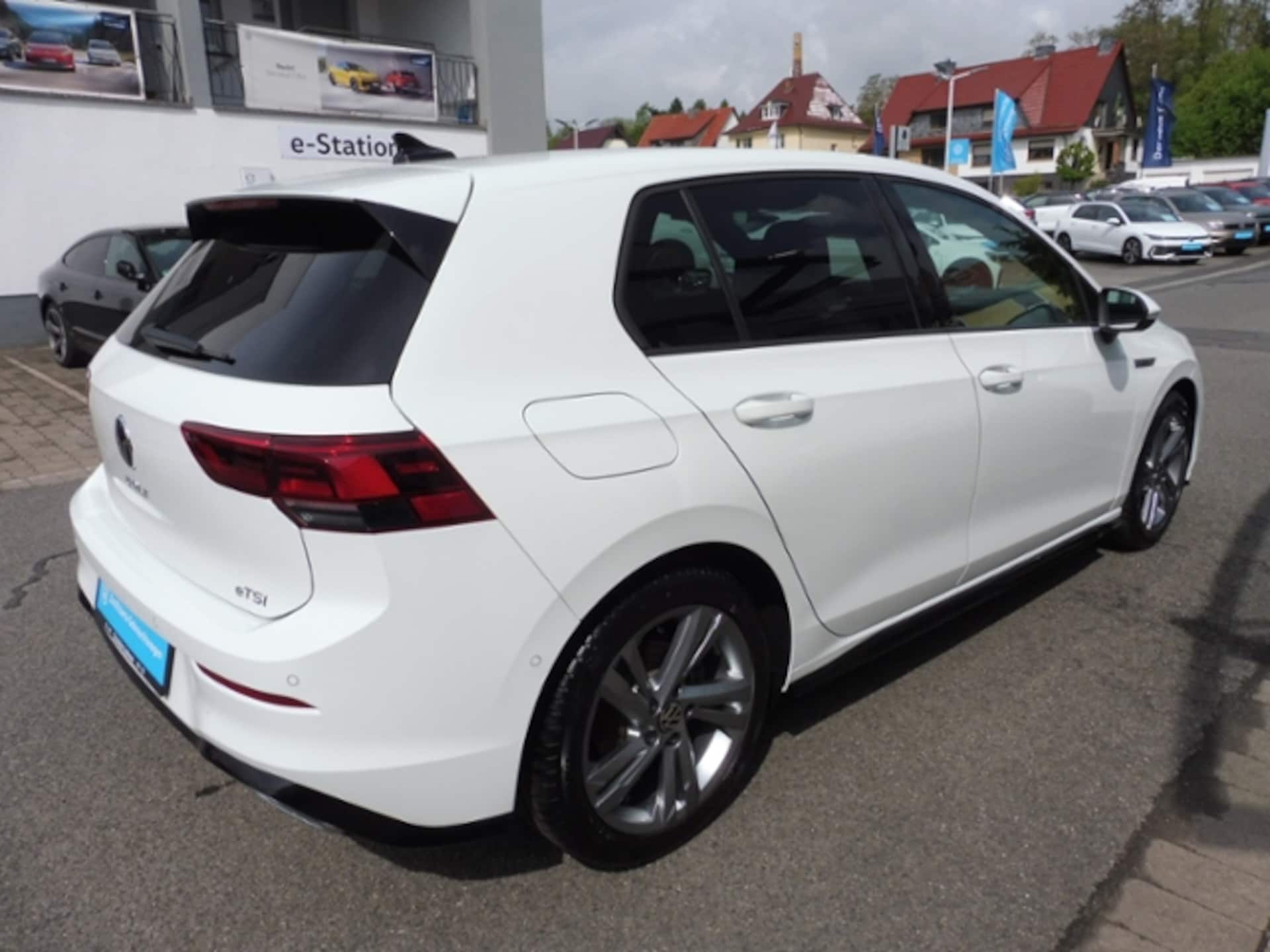 Volkswagen Golf R-Line