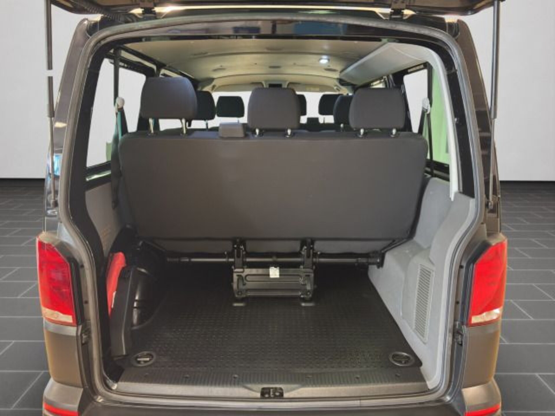 Volkswagen T6.1 Transporter Kombi kurzer Radstand