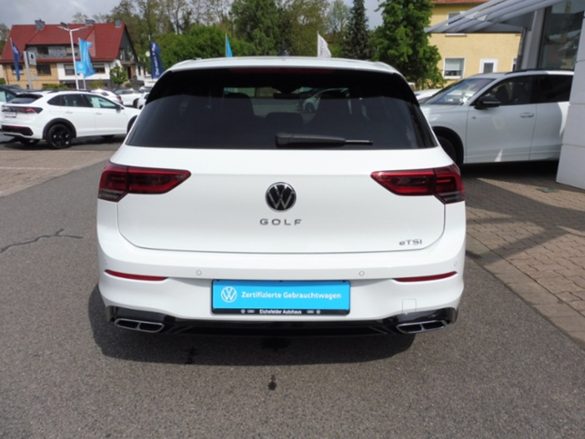 Volkswagen Golf R-Line