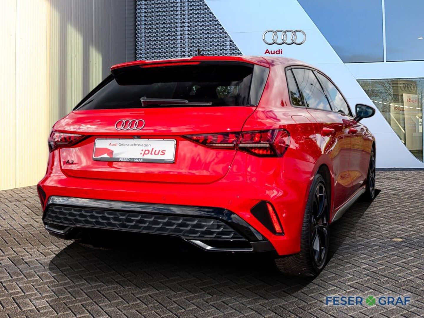 Bild über Audi A3 Sportback S line 35 TFSI S tronic - für weitere Informationen kontaktieren Sie den Audi Partner