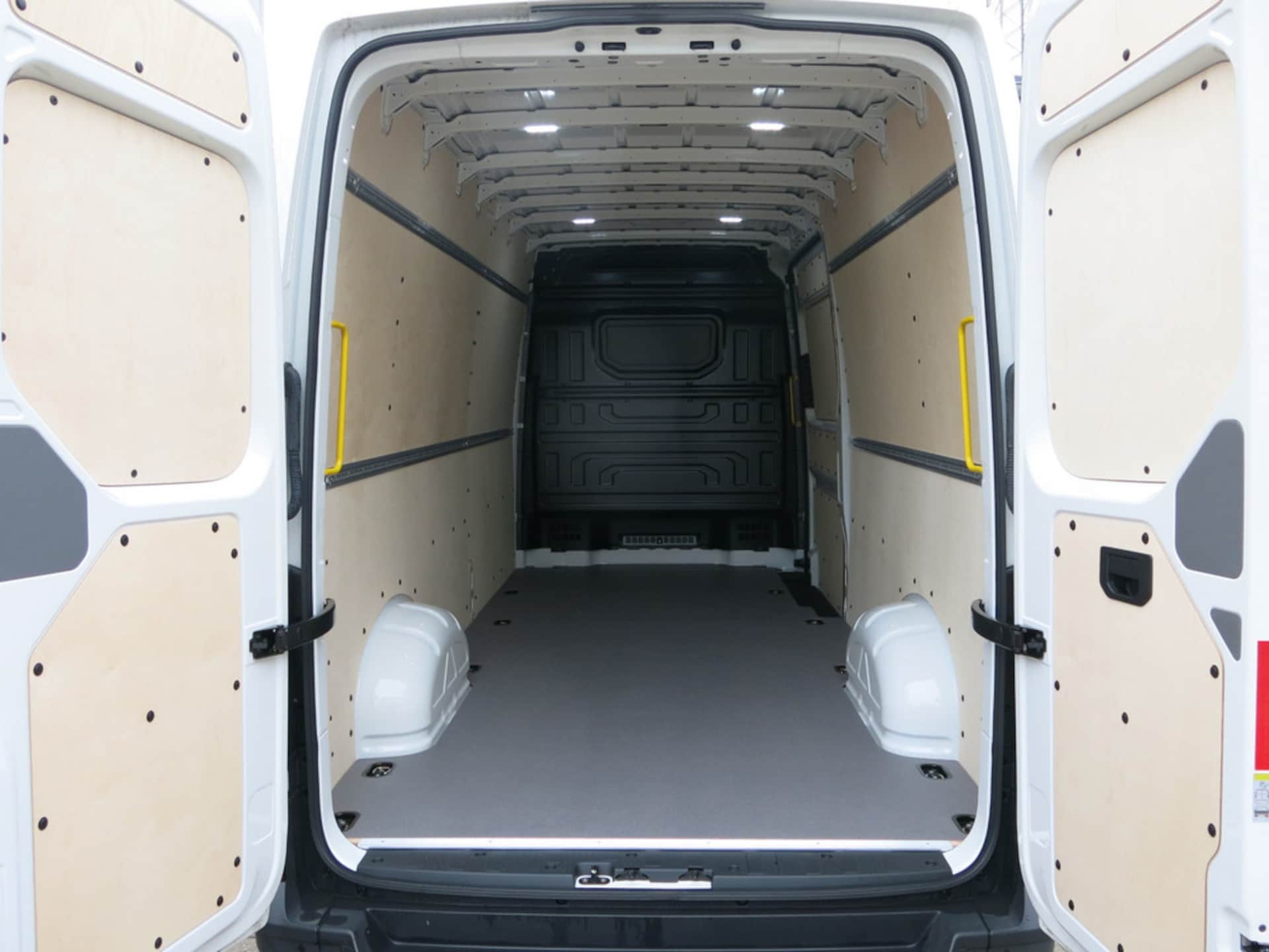 Volkswagen Crafter Kasten langer Radstand