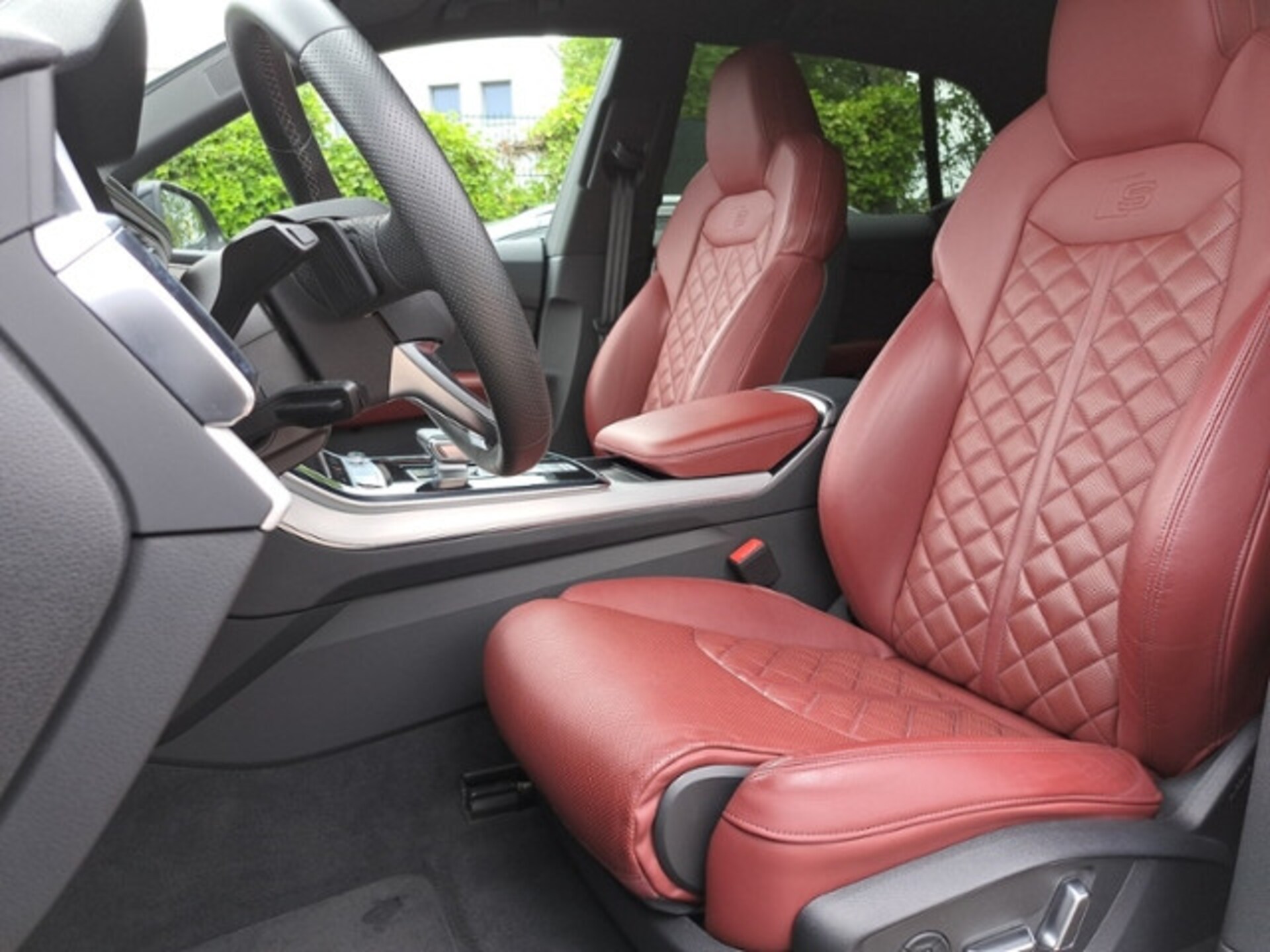 Audi SQ8 SUV