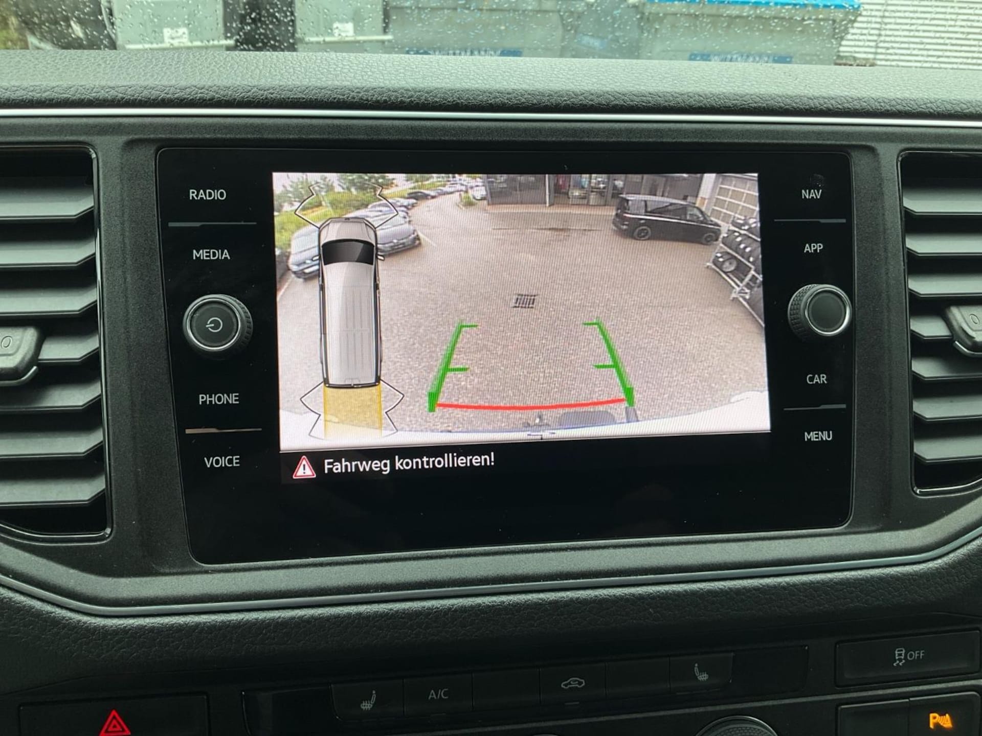 Volkswagen Crafter Kasten mittlerer Radstand