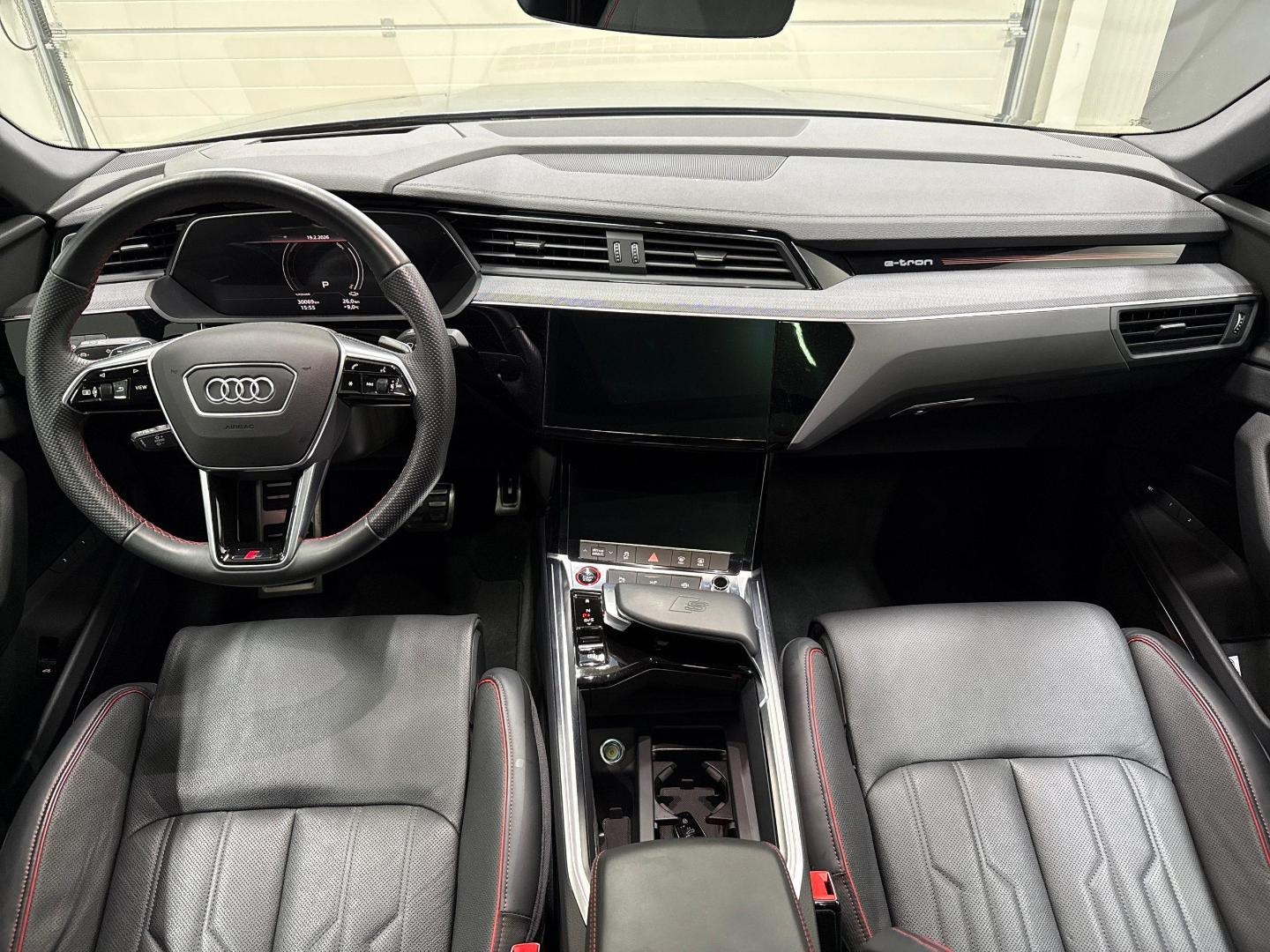 Bild über Audi SQ8 Sportback e-tron e-tron quattro - für weitere Informationen kontaktieren Sie den Audi Partner