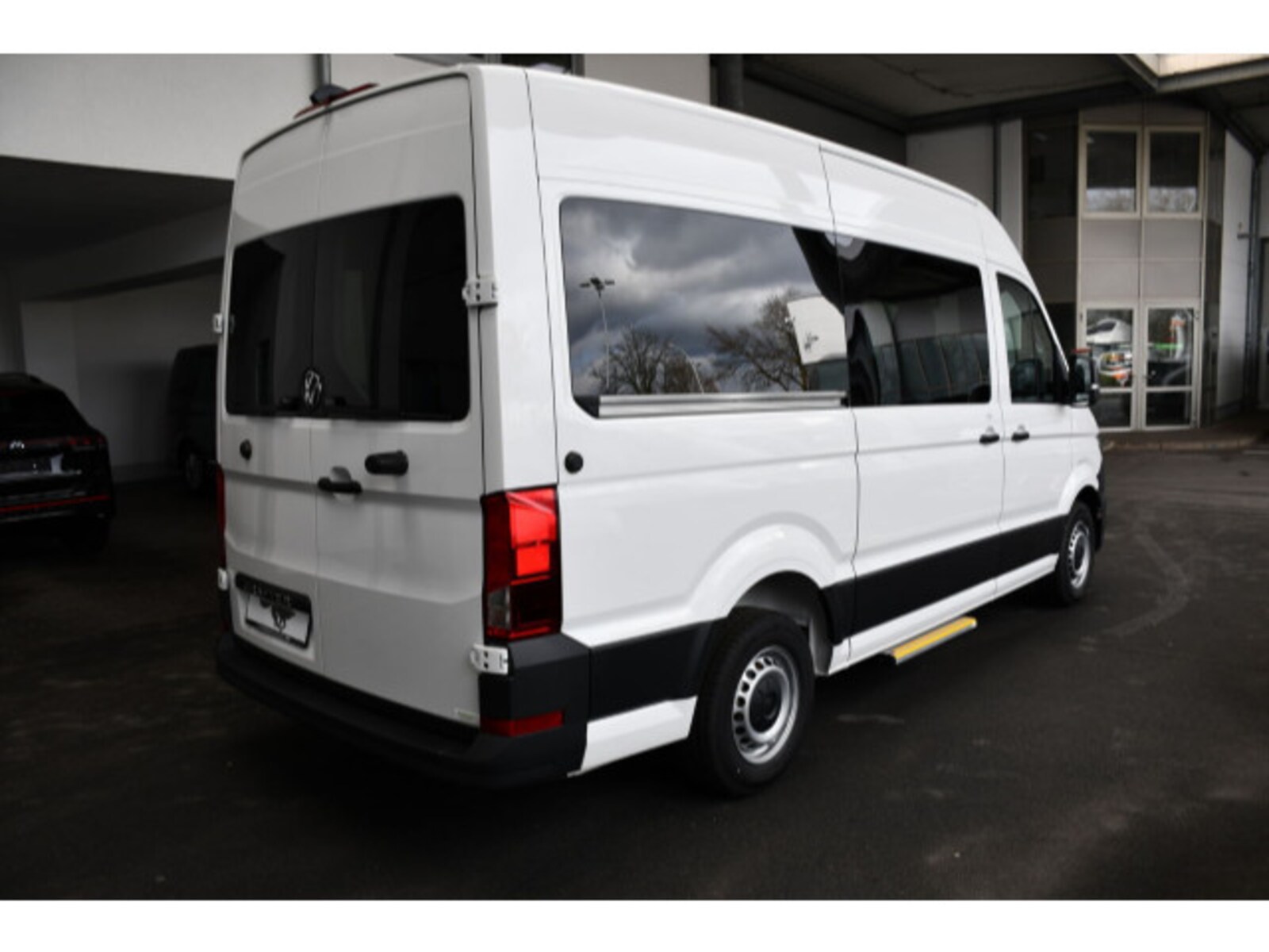 Volkswagen Crafter Kasten mittlerer Radstand – Bild 3
