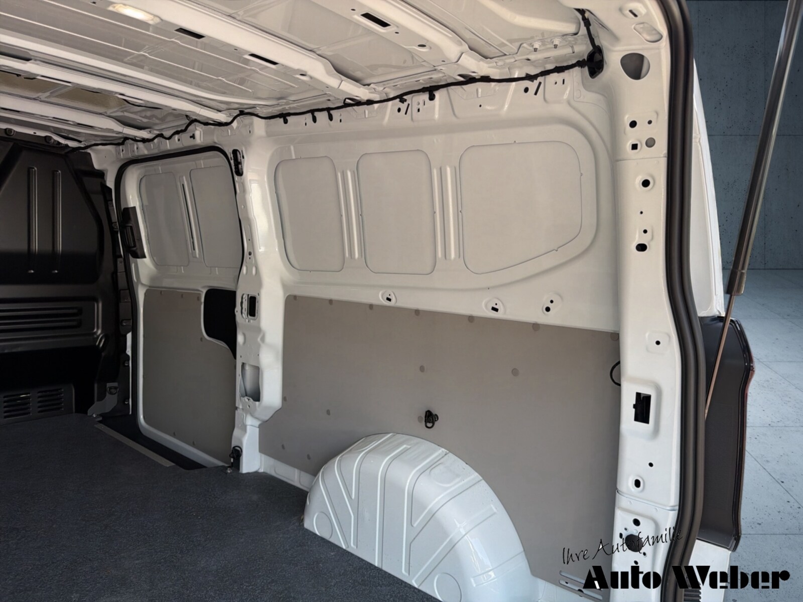 Volkswagen Transporter Kasten langer Radstand – Bild 12