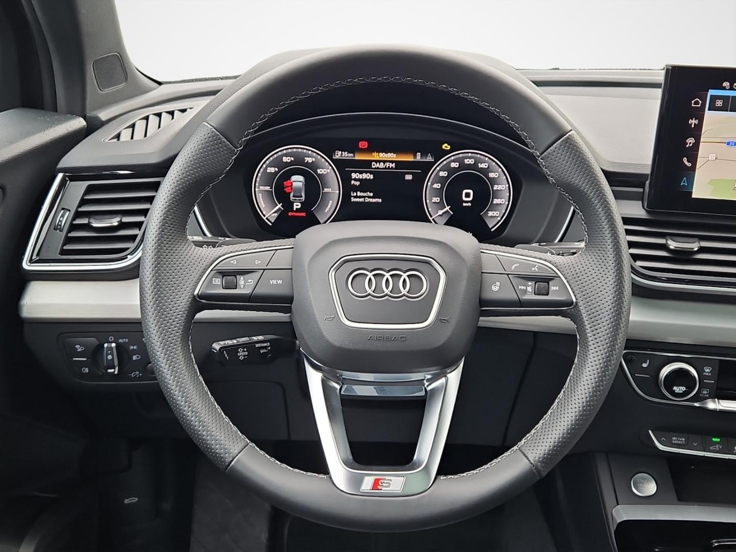 Bild über Audi Q5 Sportback TFSI e S line business 55 TFSI e quattro S tronic - für weitere Informationen kontaktieren Sie den Audi Partner