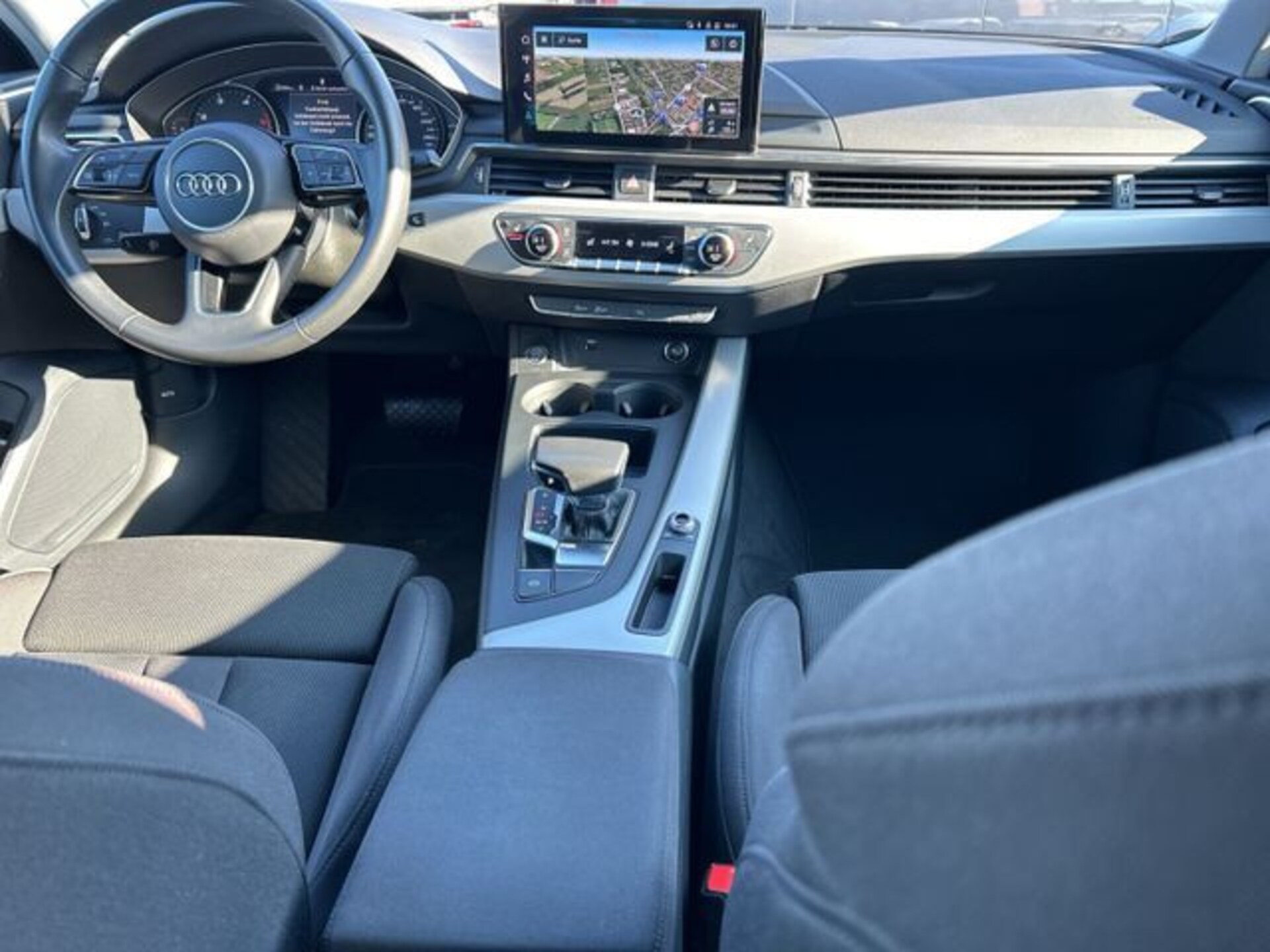 Audi A4 Limousine