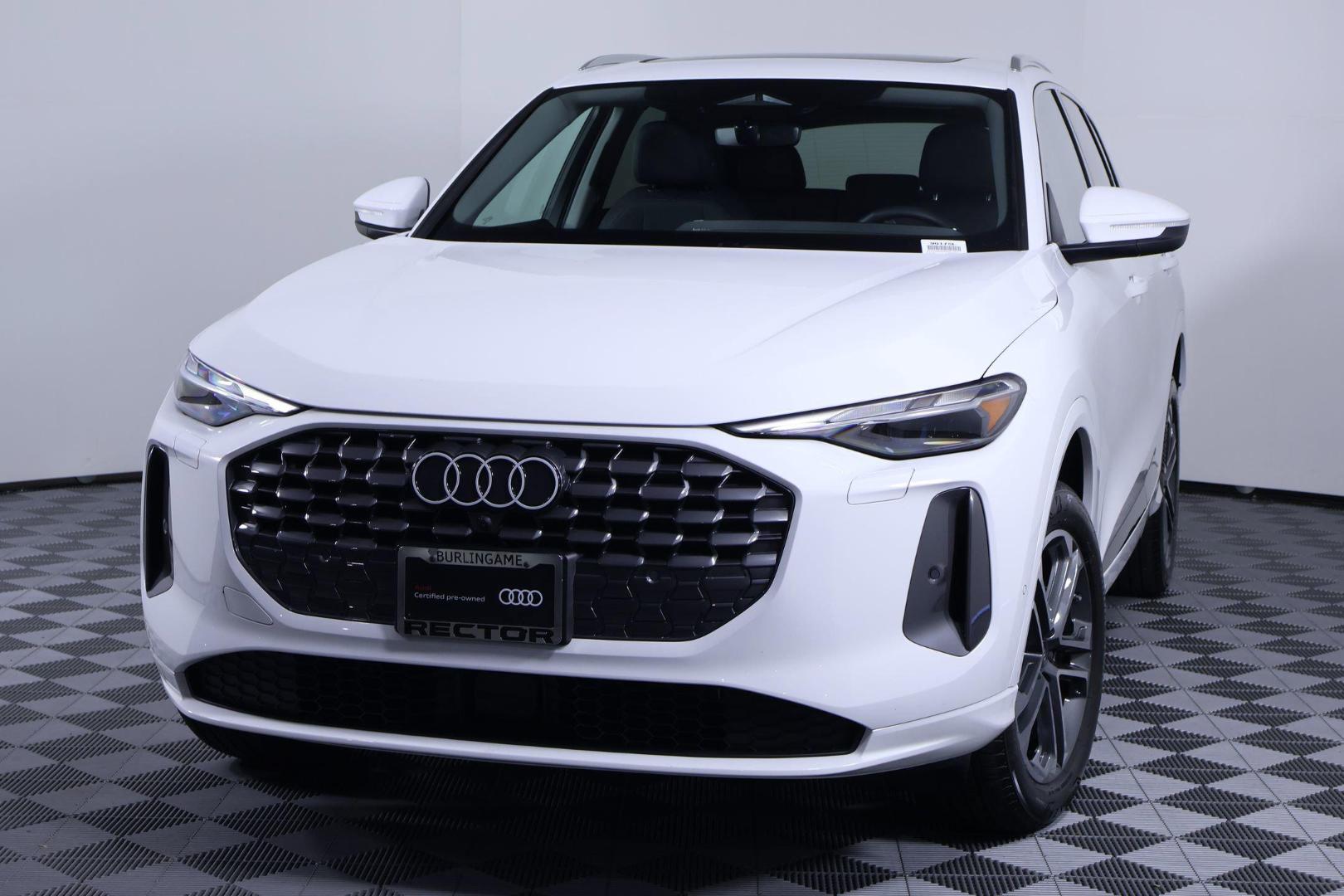 2025 Audi Q5 40 Premium's photo