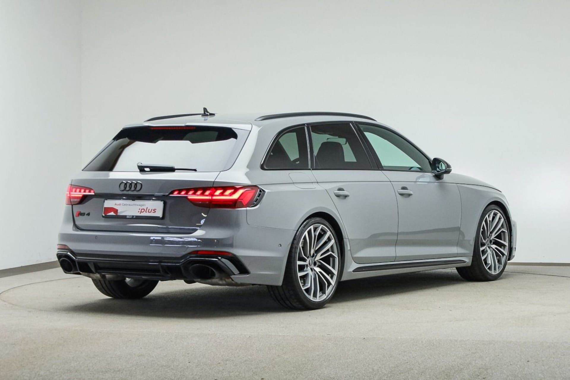 Audi RS 4 Avant