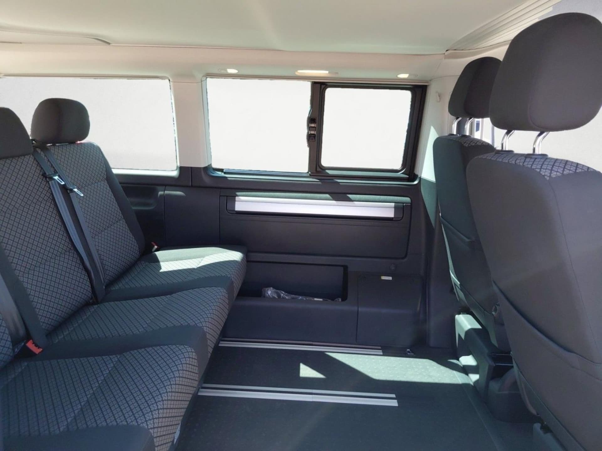 Volkswagen T6.1 California Beach