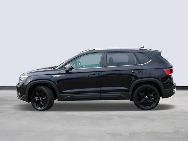 Used 2023 Volkswagen Taos SE with VIN 3VVNX7B27PM342529 for sale in Maplewood, Minnesota