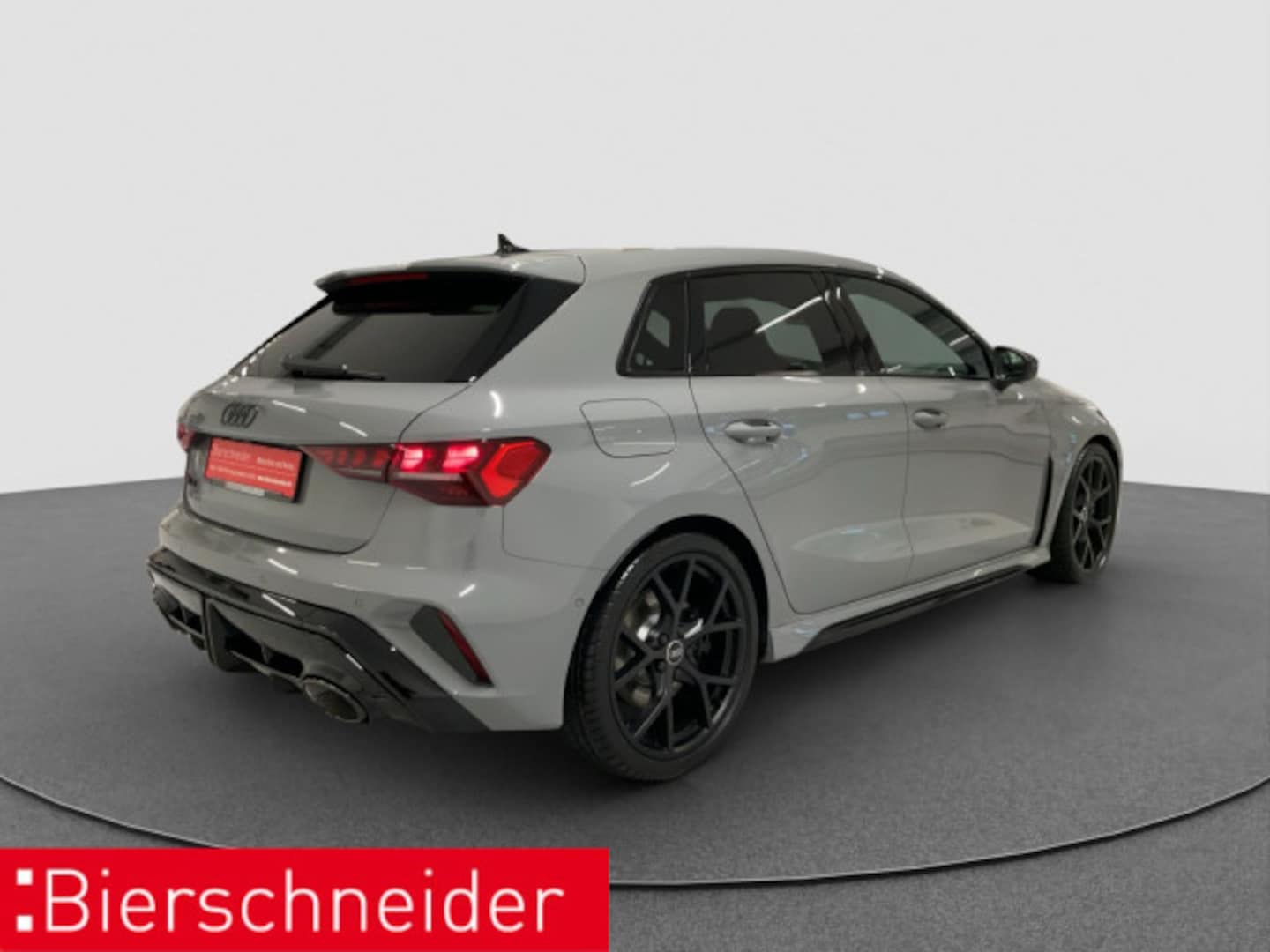 Bild über Audi RS 3 Sportback TFSI quattro 294 kW S tronic - für weitere Informationen kontaktieren Sie den Audi Partner