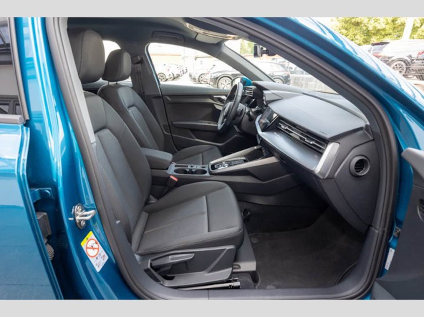 Bild über Audi A3 Sportback 30 TFSI S tronic - für weitere Informationen kontaktieren Sie den Audi Partner