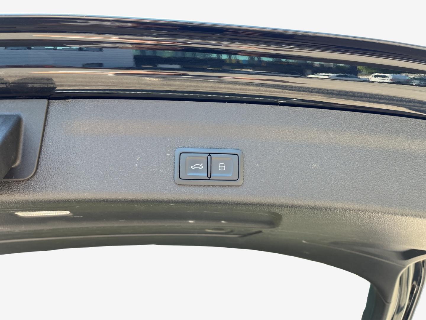 Image about Audi A6 Avant Attraction Sport 40 TDI quattro 150 kW (204 ch) S tronic