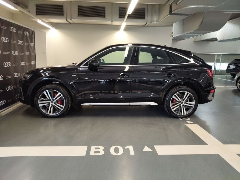 Immagine di Audi Q5 Sportback TFSI e S line plus 55 TFSI e quattro 270 kW (367 CV) S tronic - Vista: for more details contact your dealer